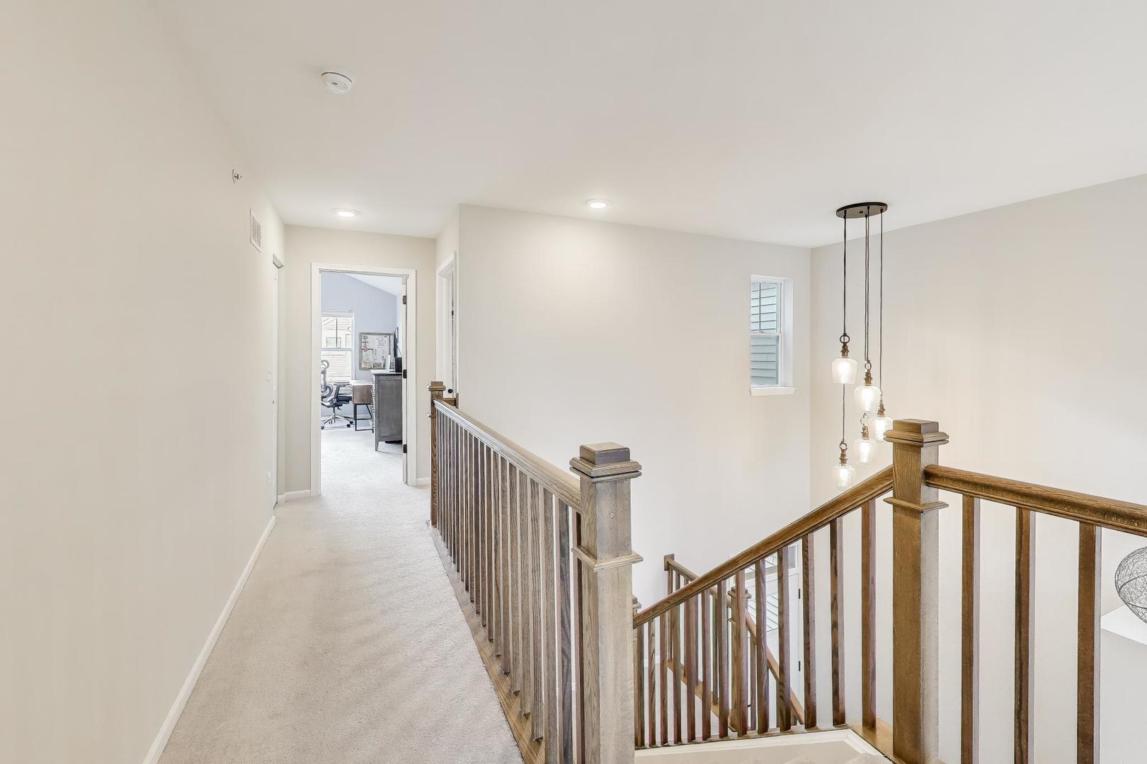 3223 N Heritage Lane