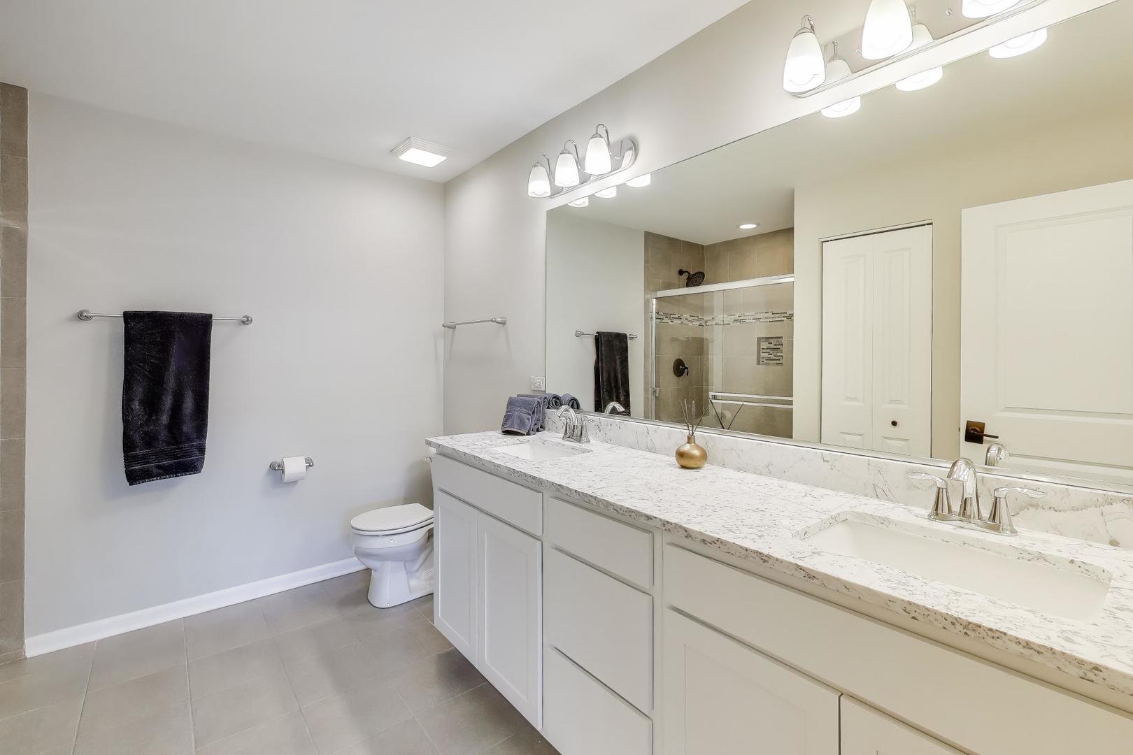 3223 N Heritage Lane