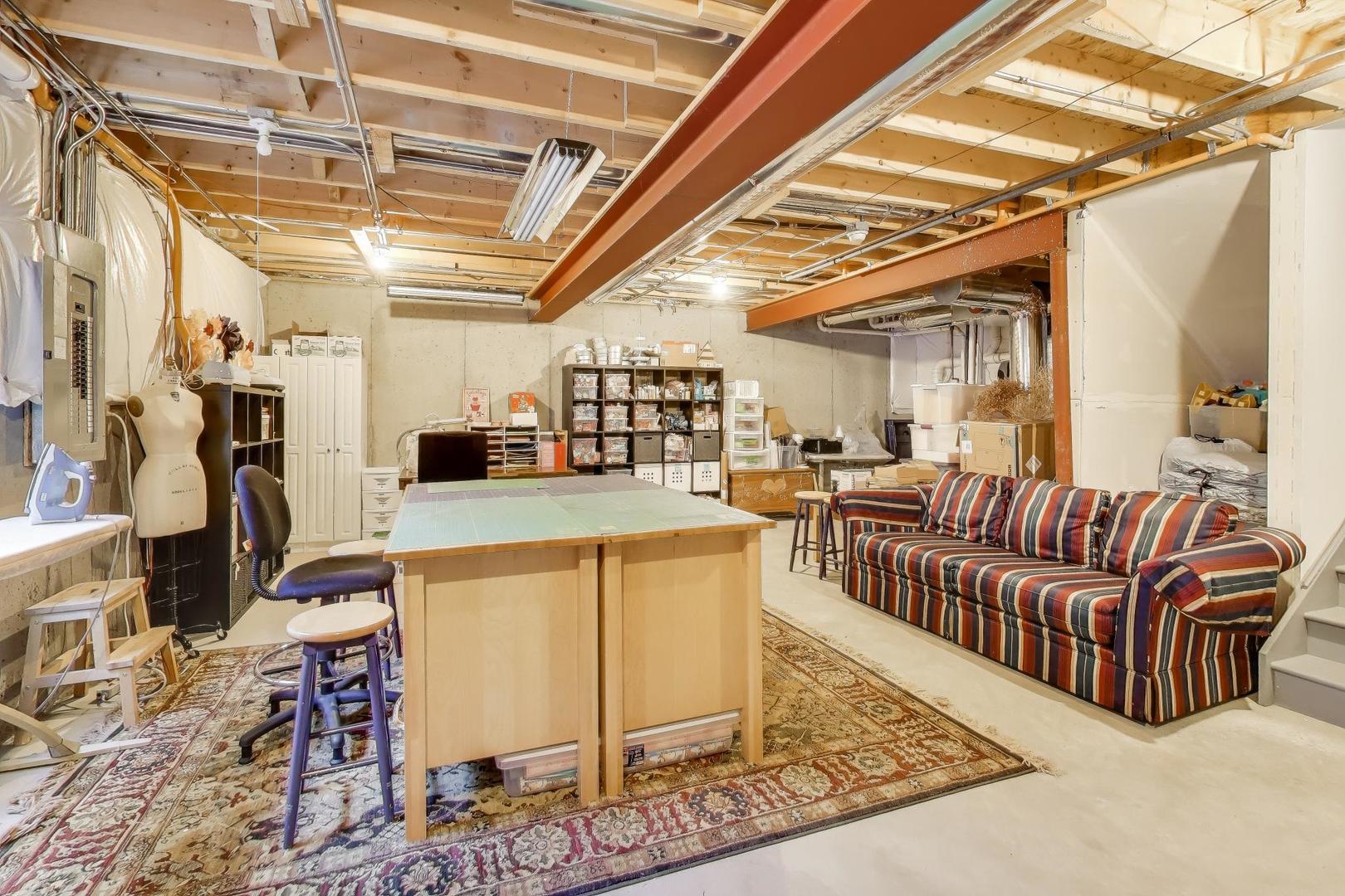 3223 N Heritage Lane