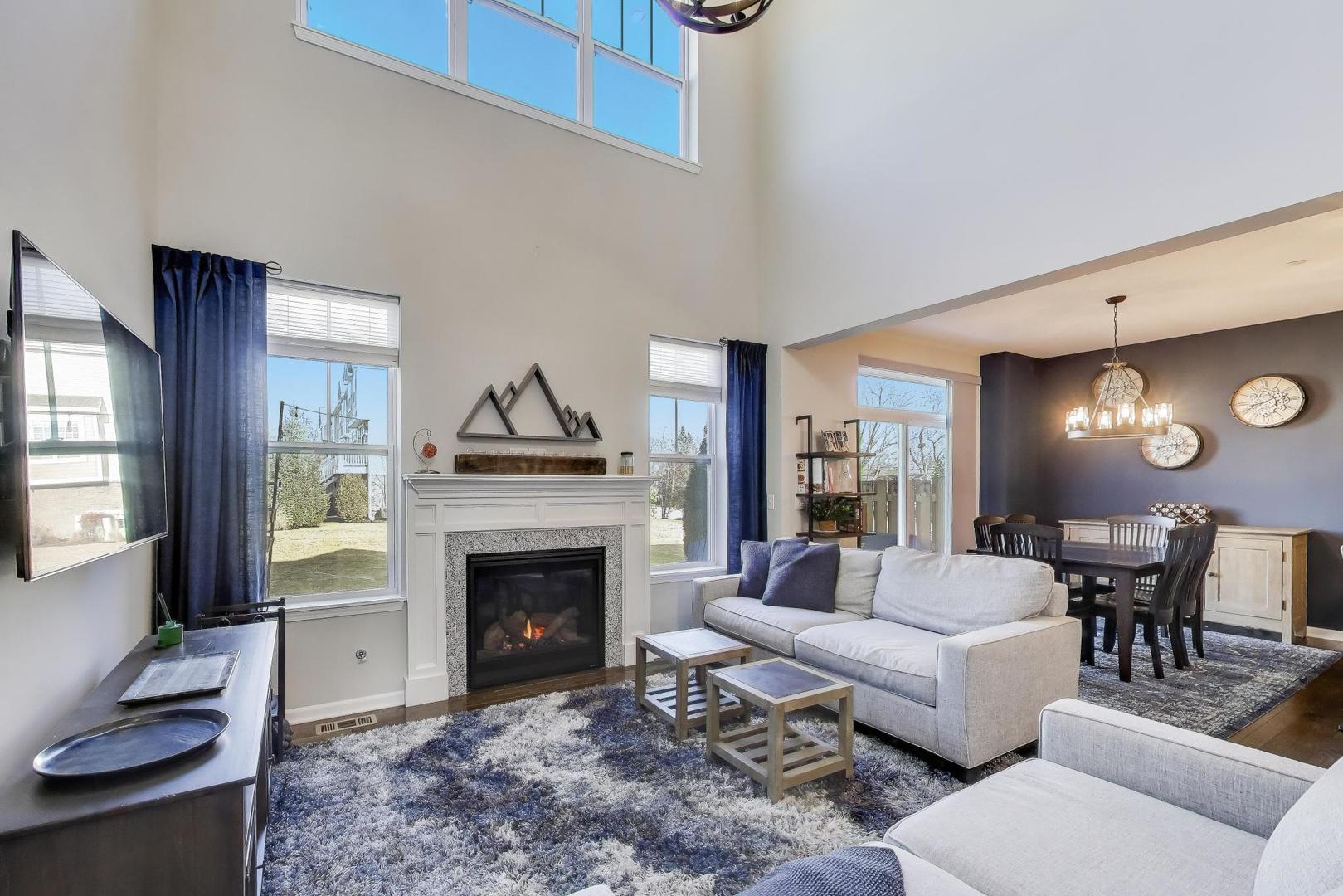 3223 N Heritage Lane