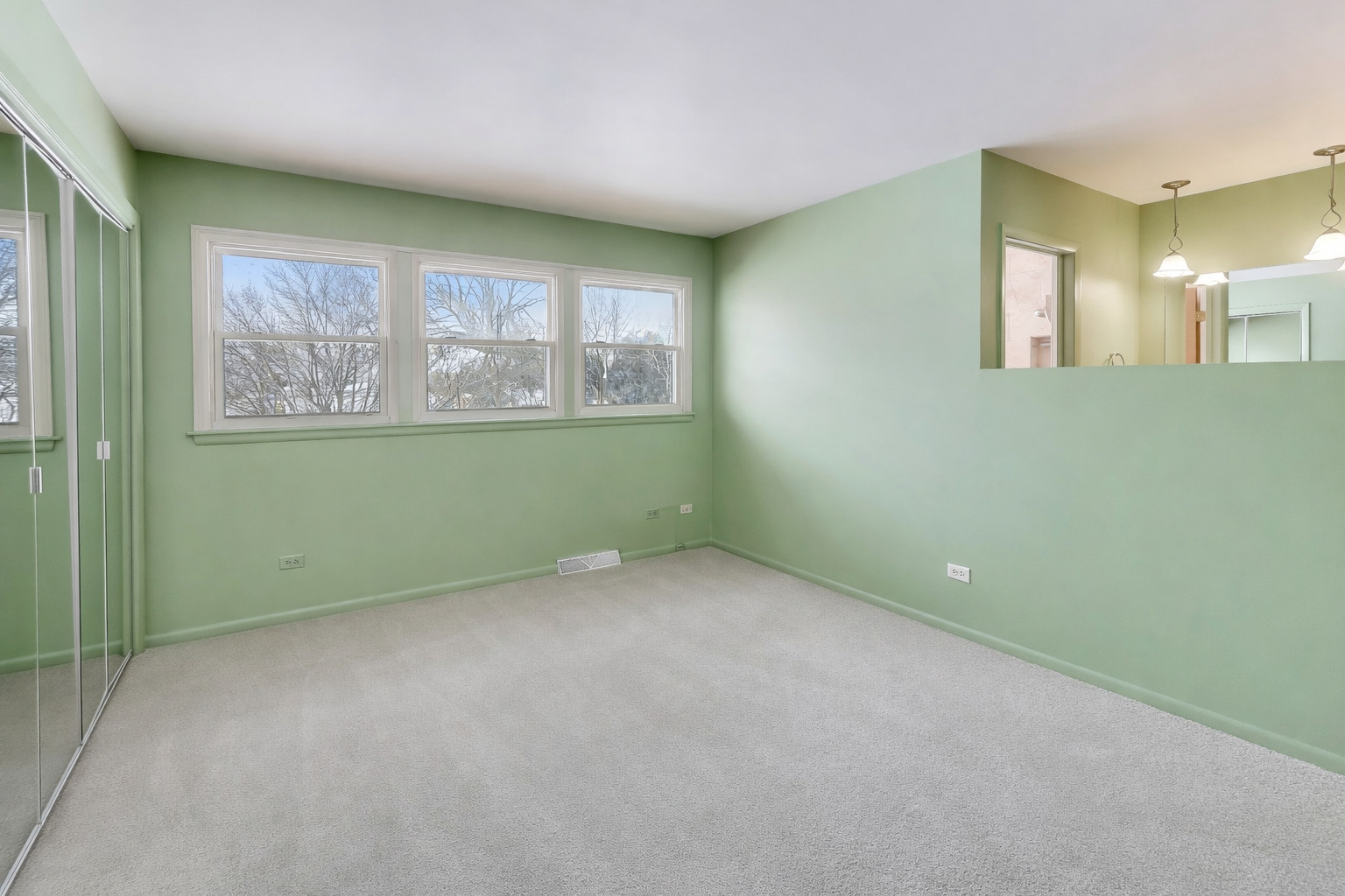 2011 E Robinhood Lane