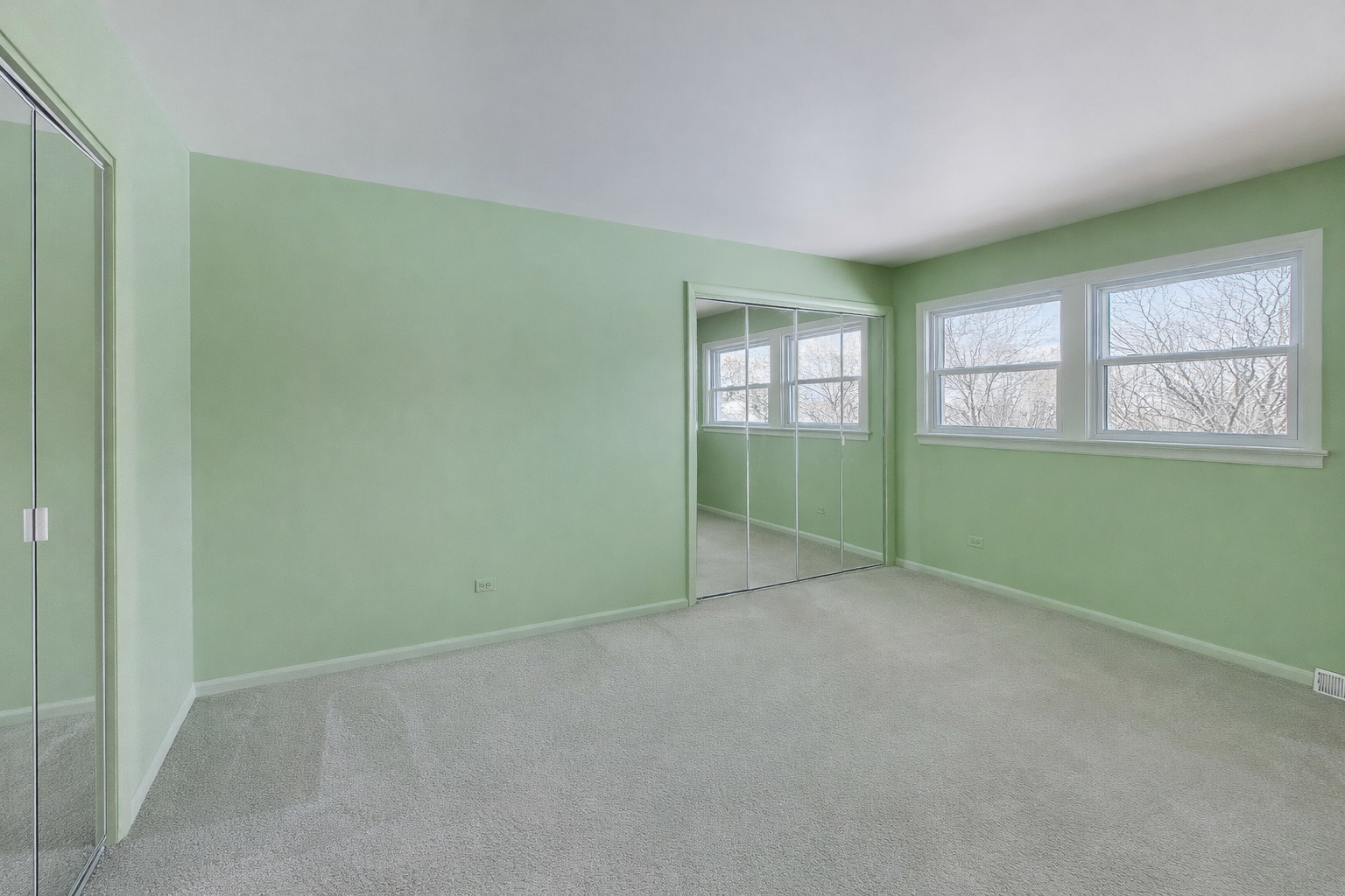 2011 E Robinhood Lane