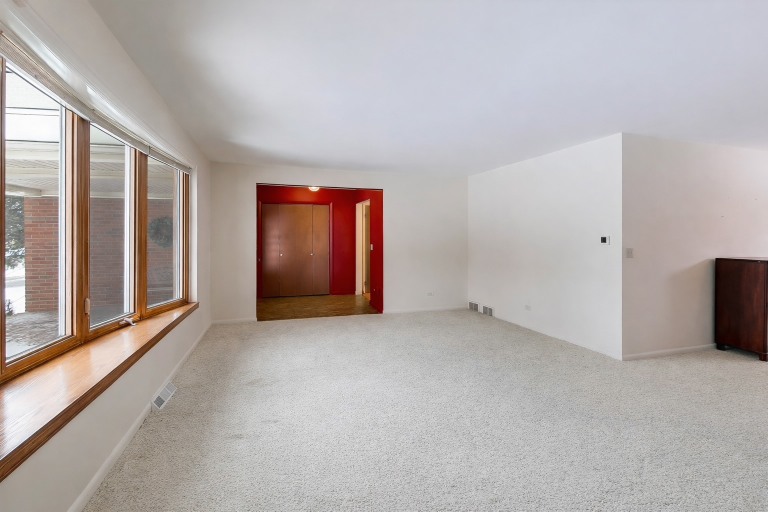 2011 E Robinhood Lane