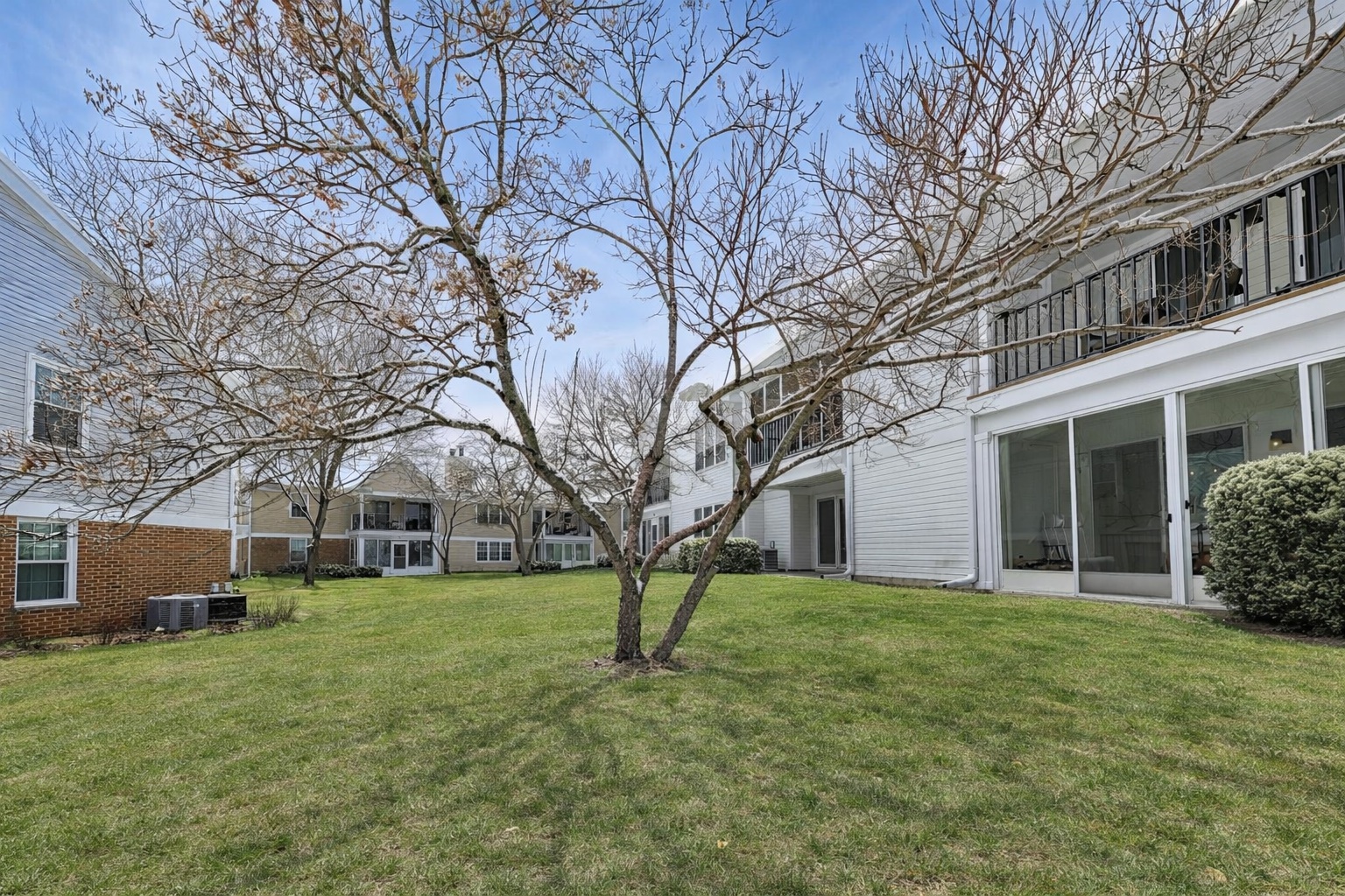 1403 Clove Court Unit: B