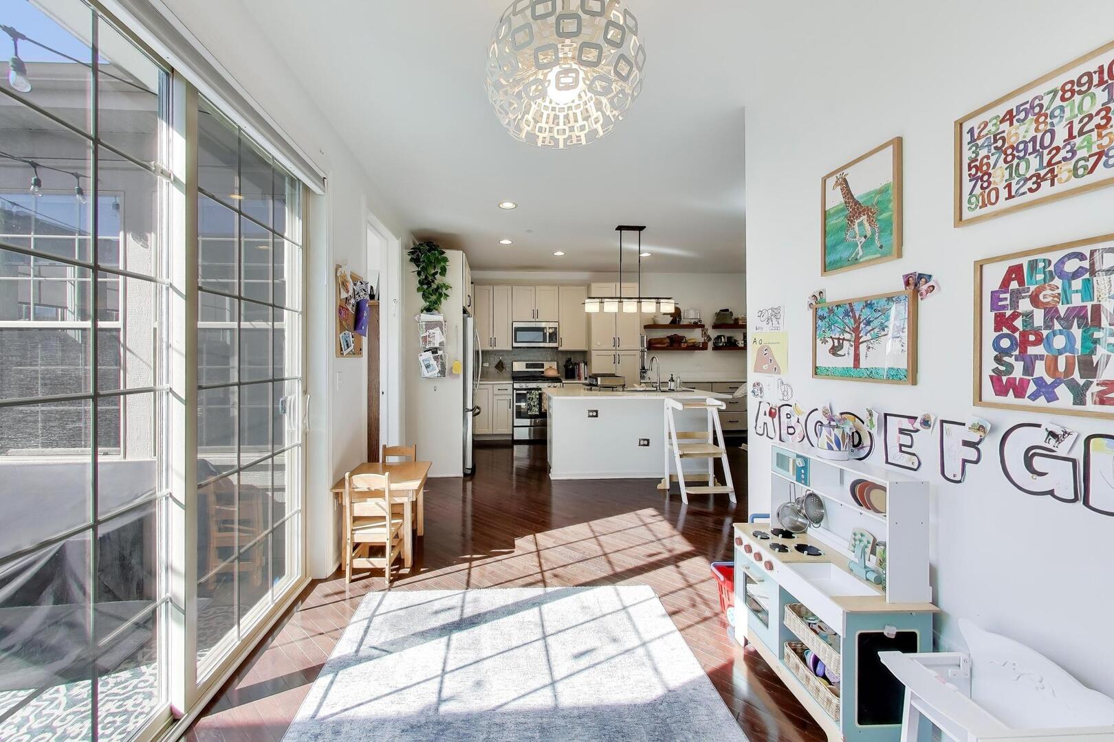 303 S Northwest Highway Unit: 2