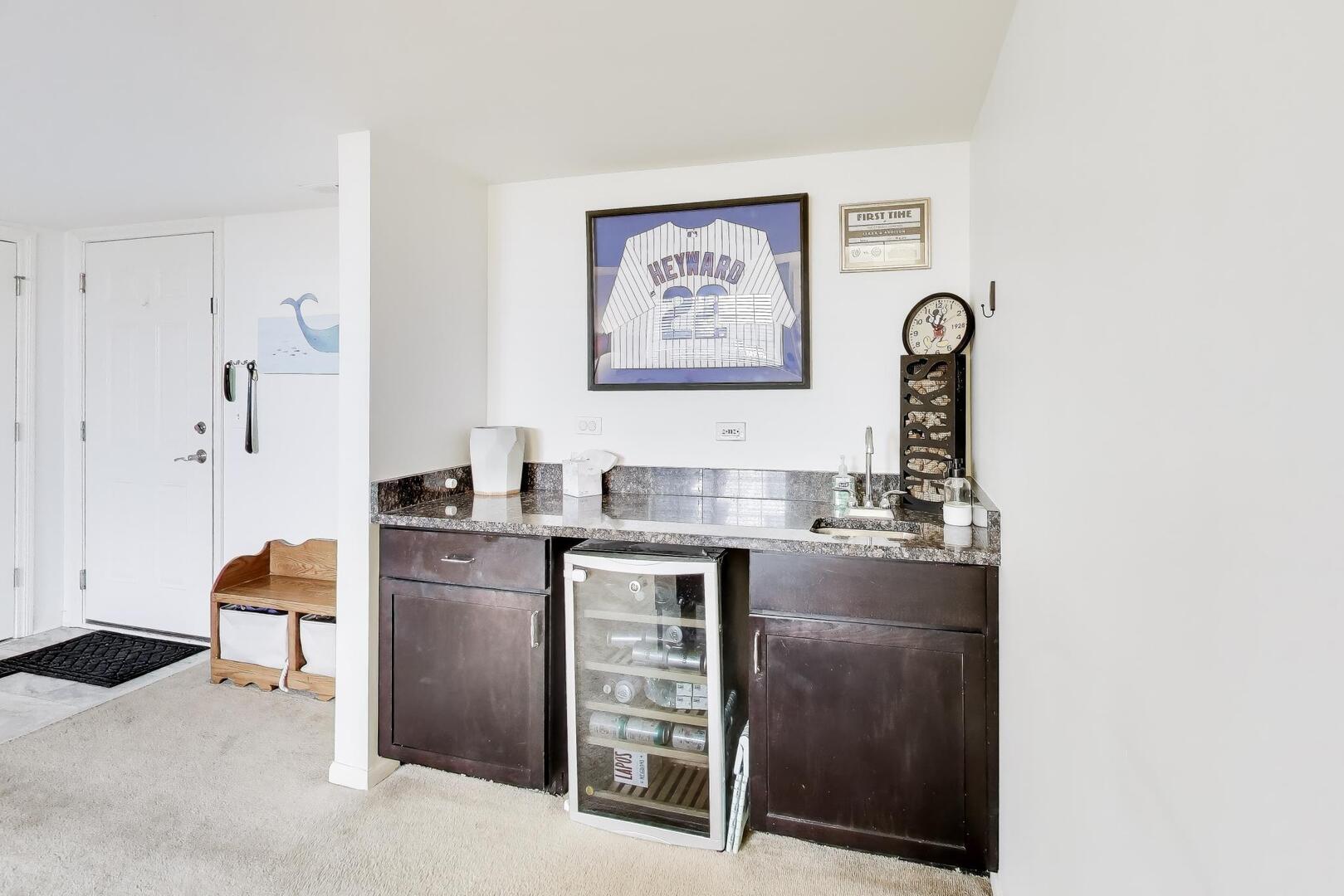 303 S Northwest Highway Unit: 2