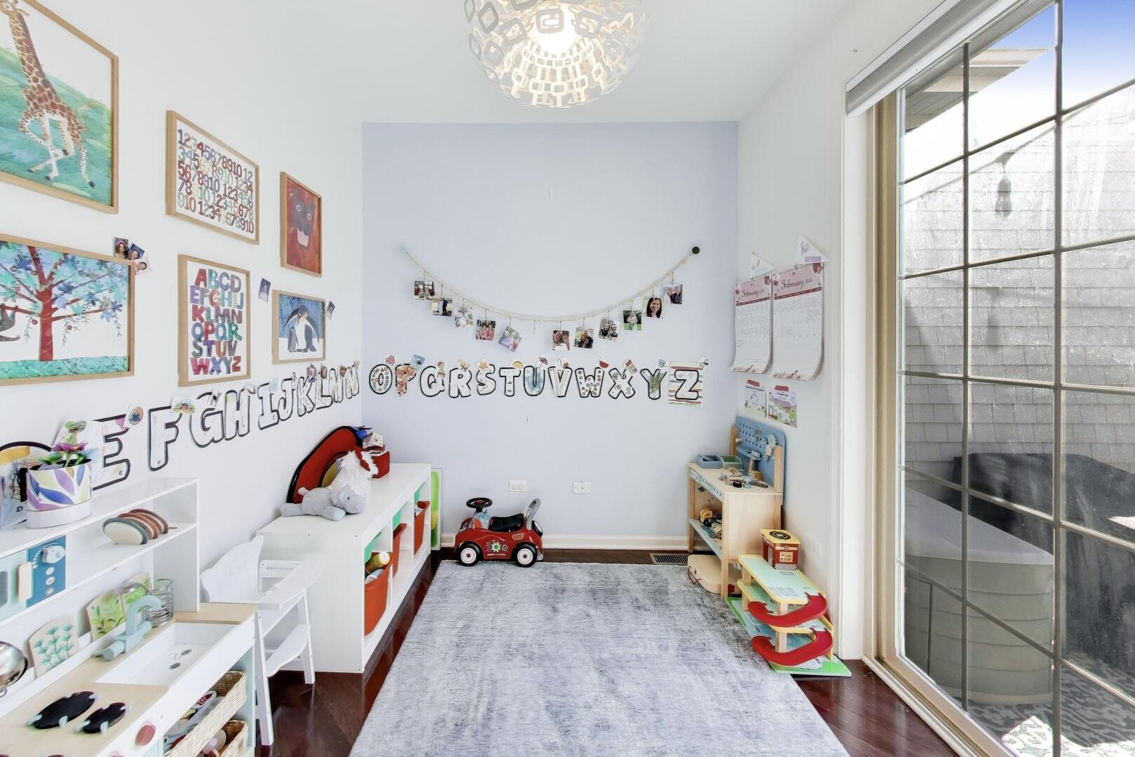 303 S Northwest Highway Unit: 2