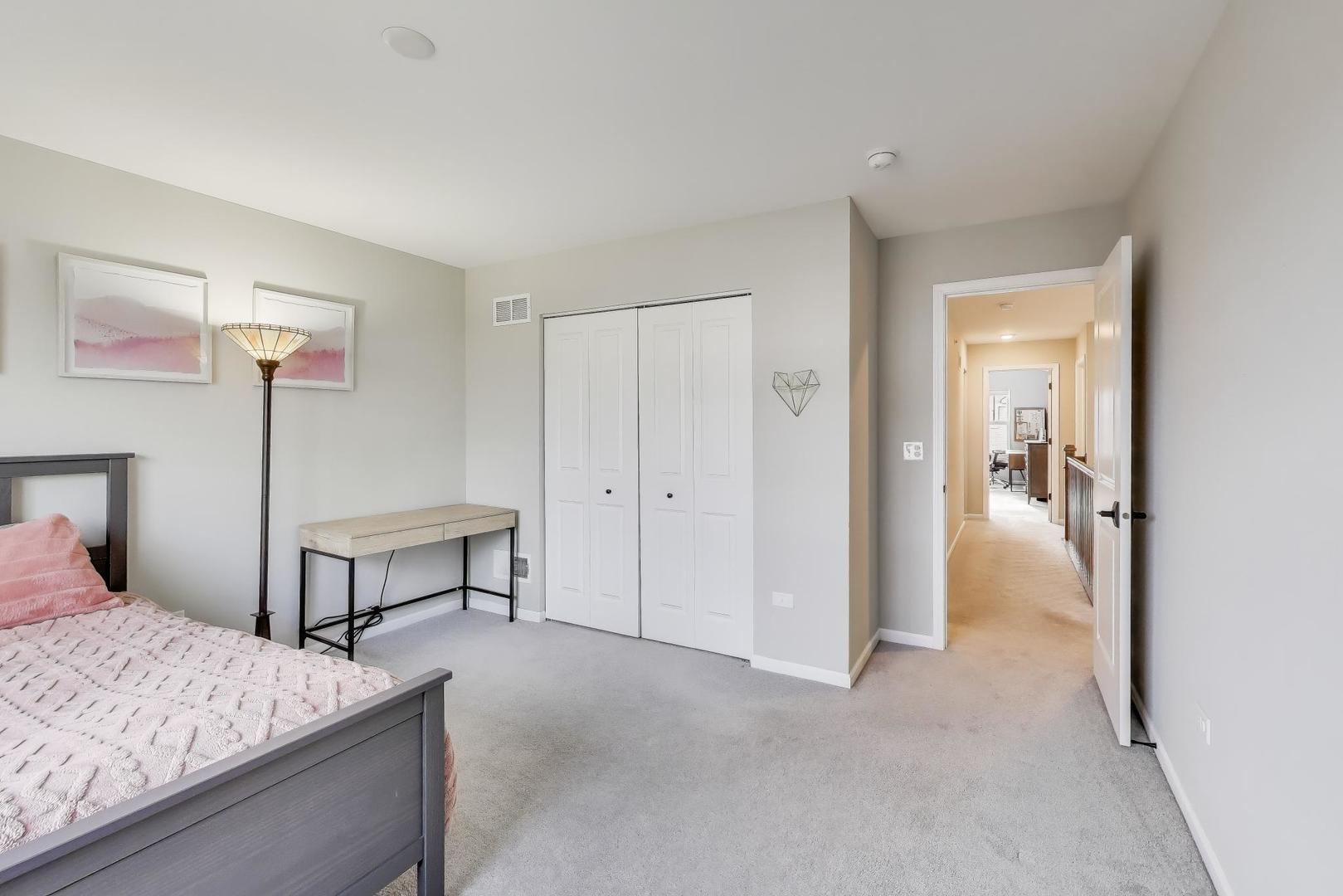 3223 N Heritage Lane