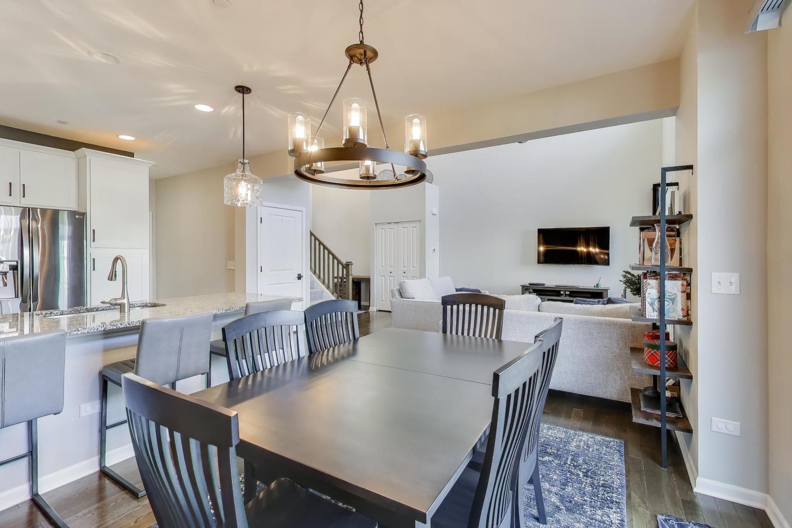 3223 N Heritage Lane