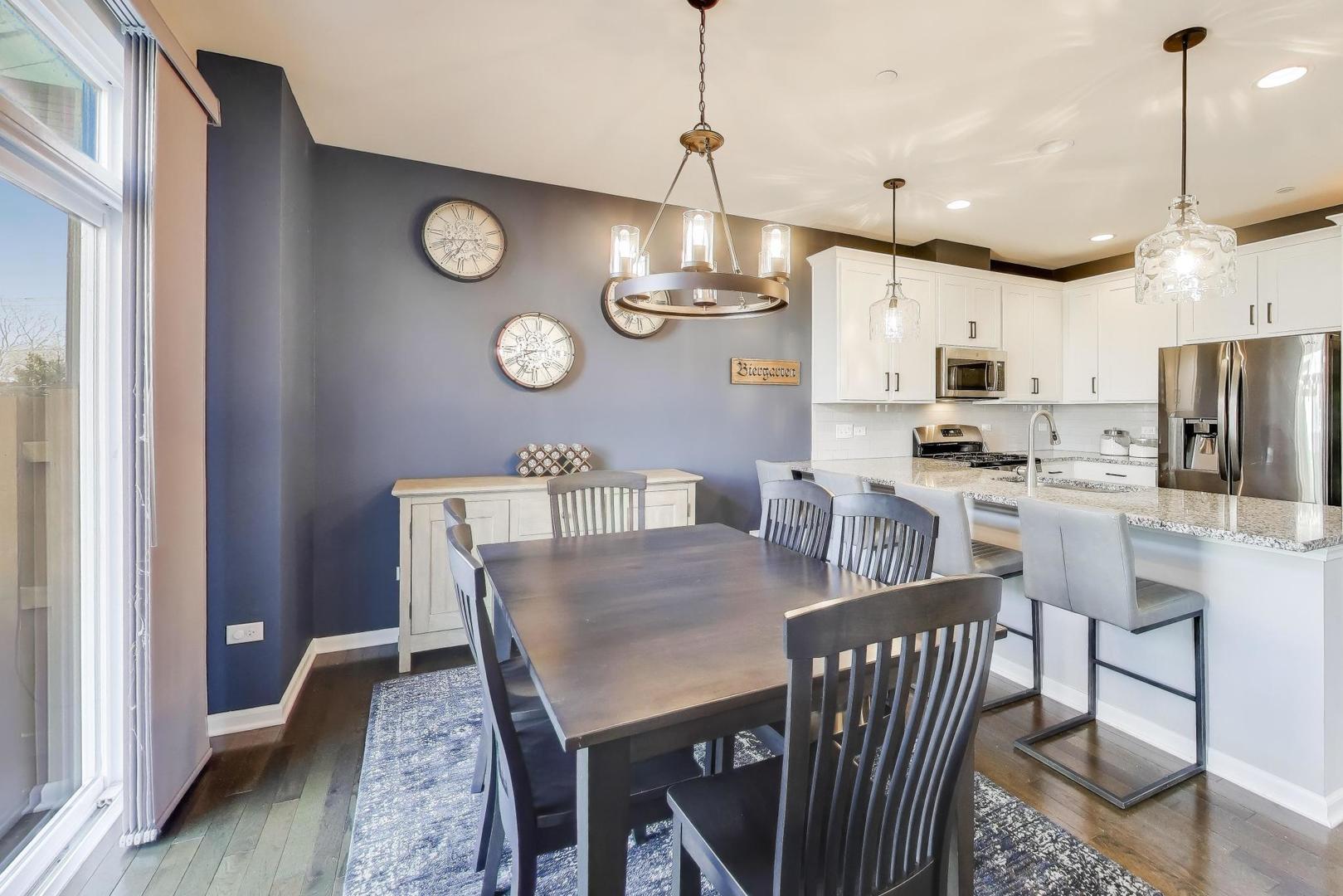 3223 N Heritage Lane