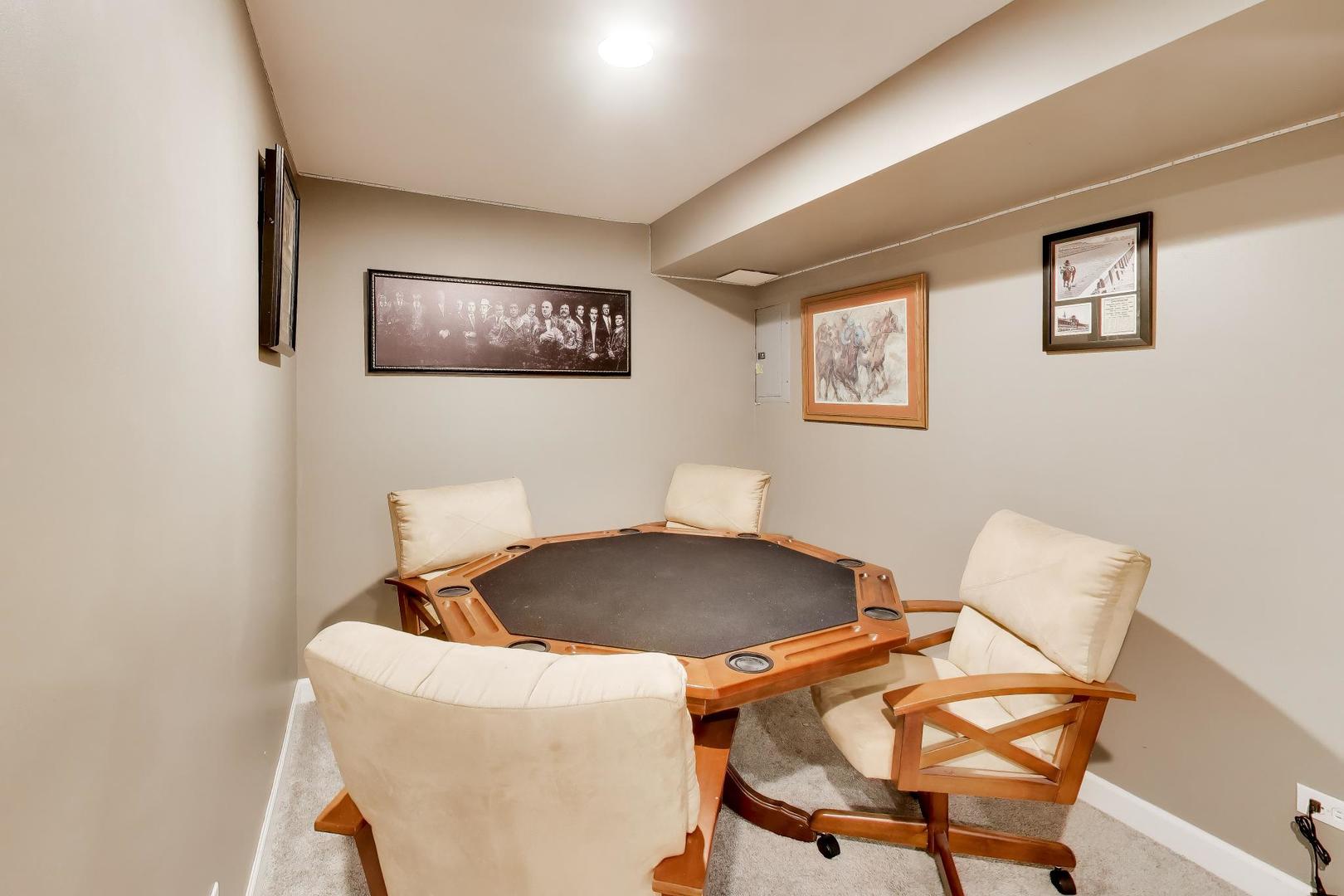 1422 Welland Court Unit: 1422