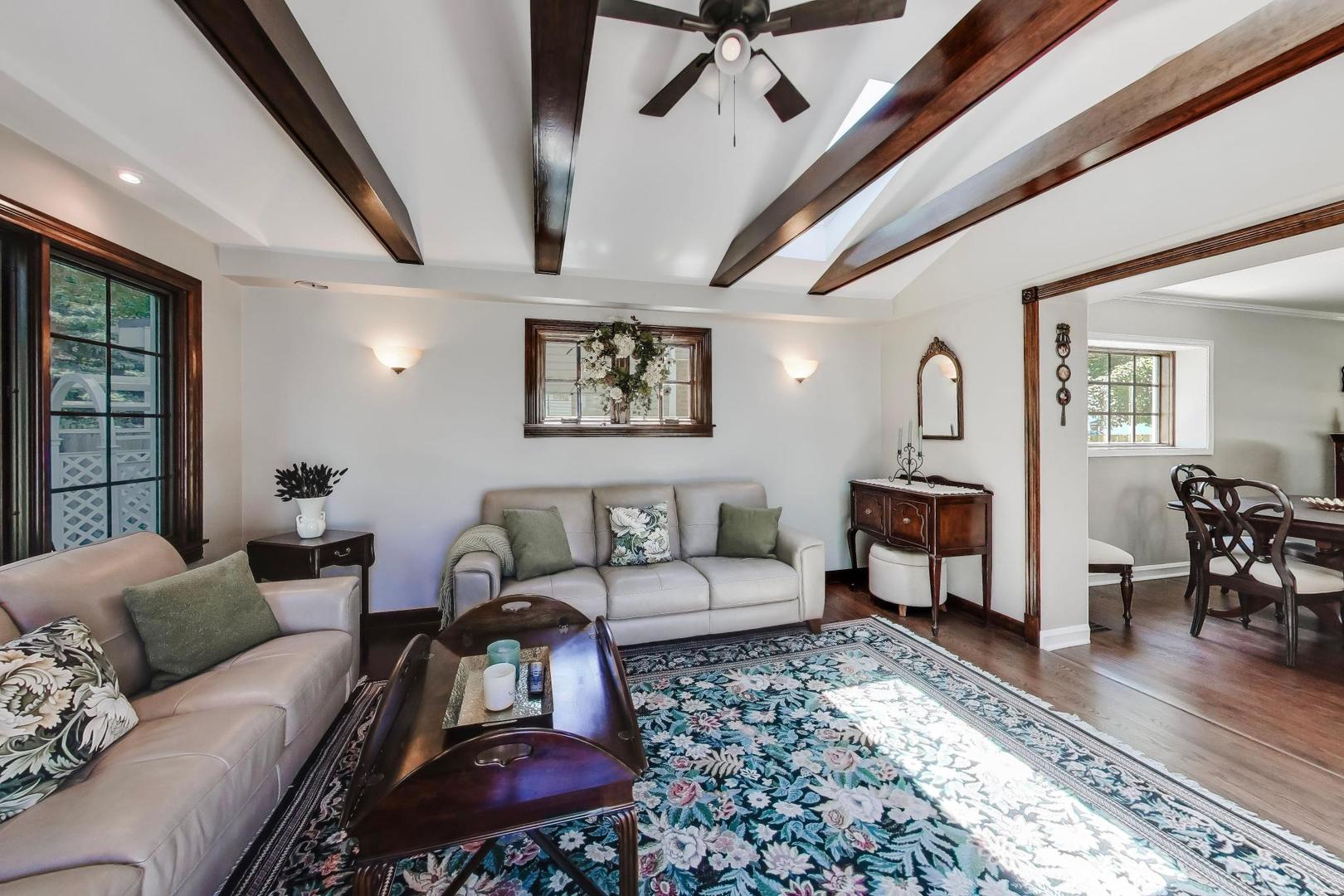 623 S Arlington Heights Road