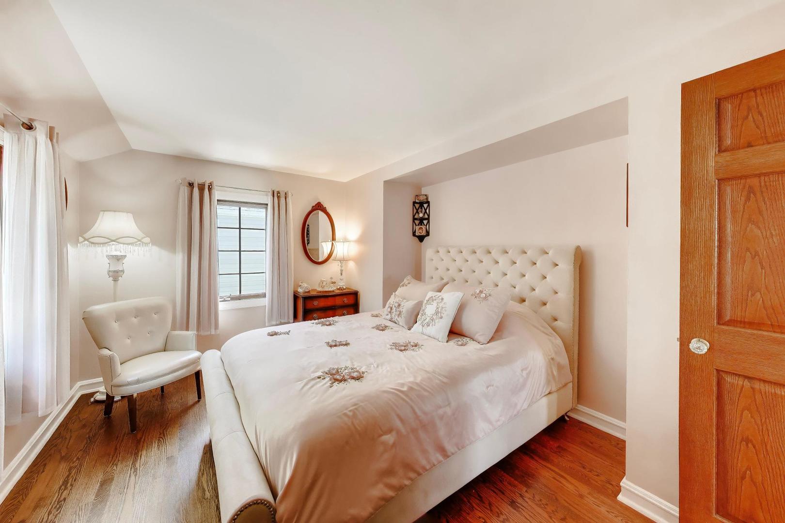 623 S Arlington Heights Road