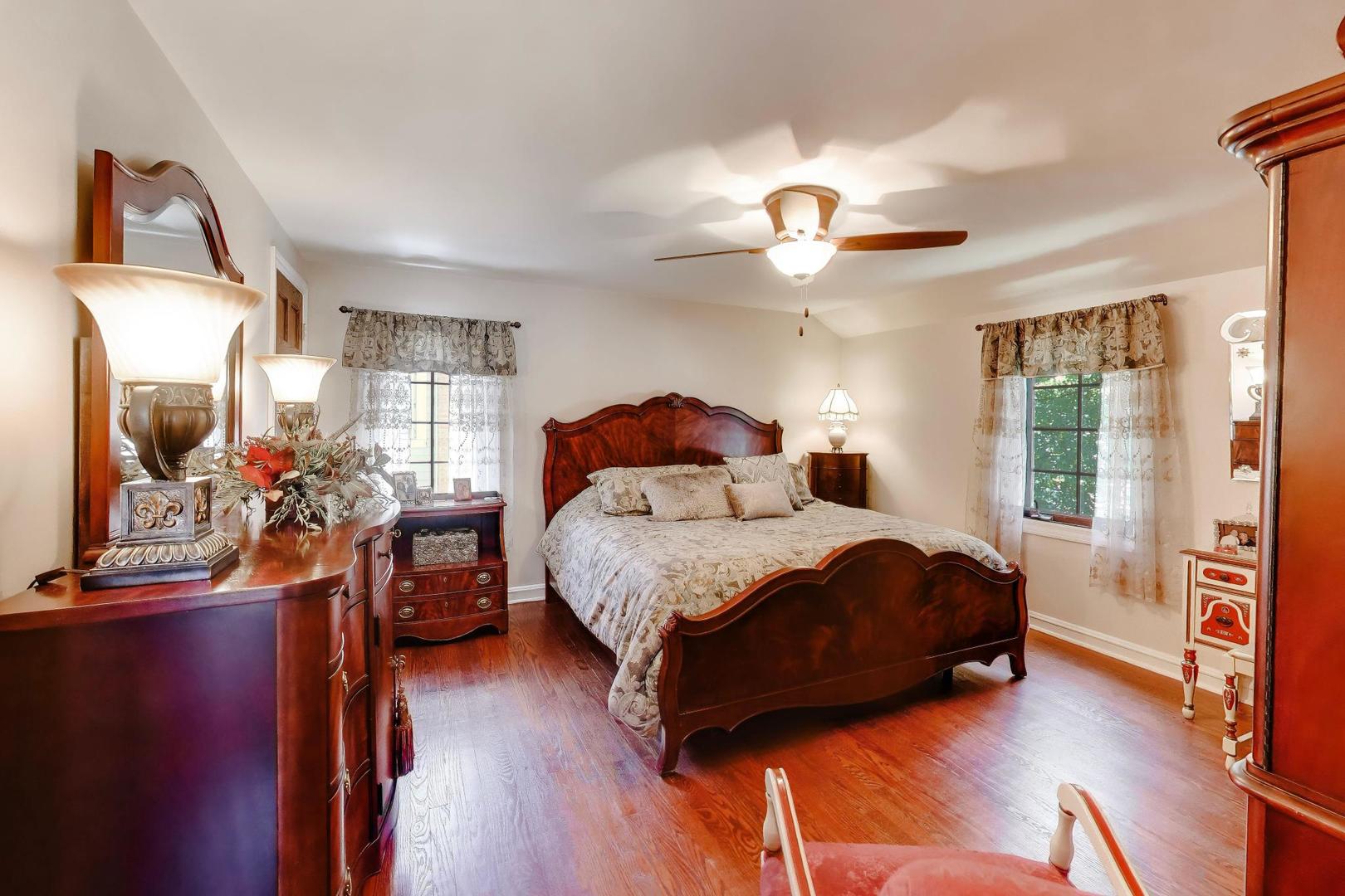 623 S Arlington Heights Road