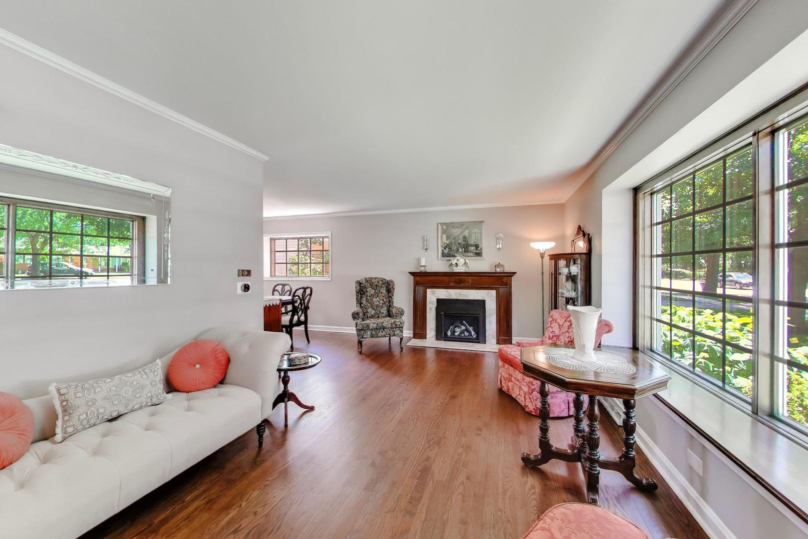 623 S Arlington Heights Road
