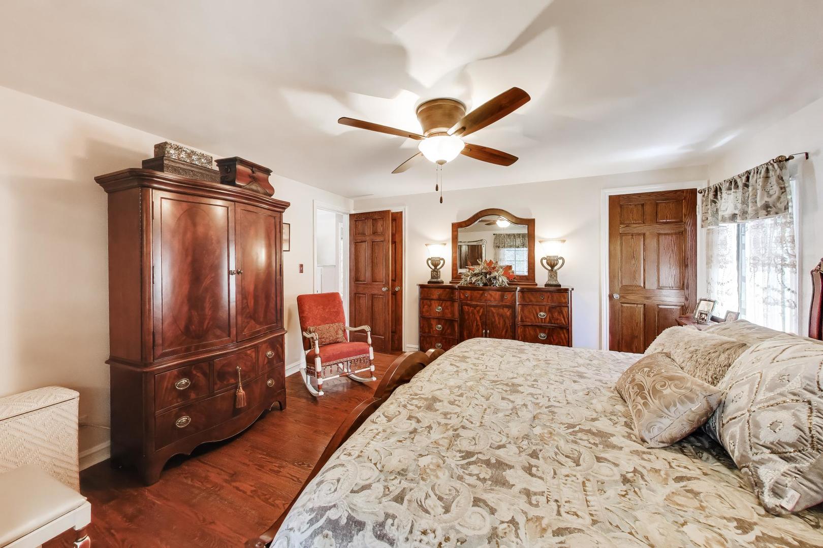 623 S Arlington Heights Road