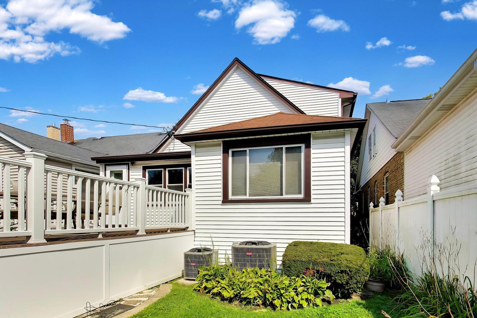 6744 N Oconto Avenue