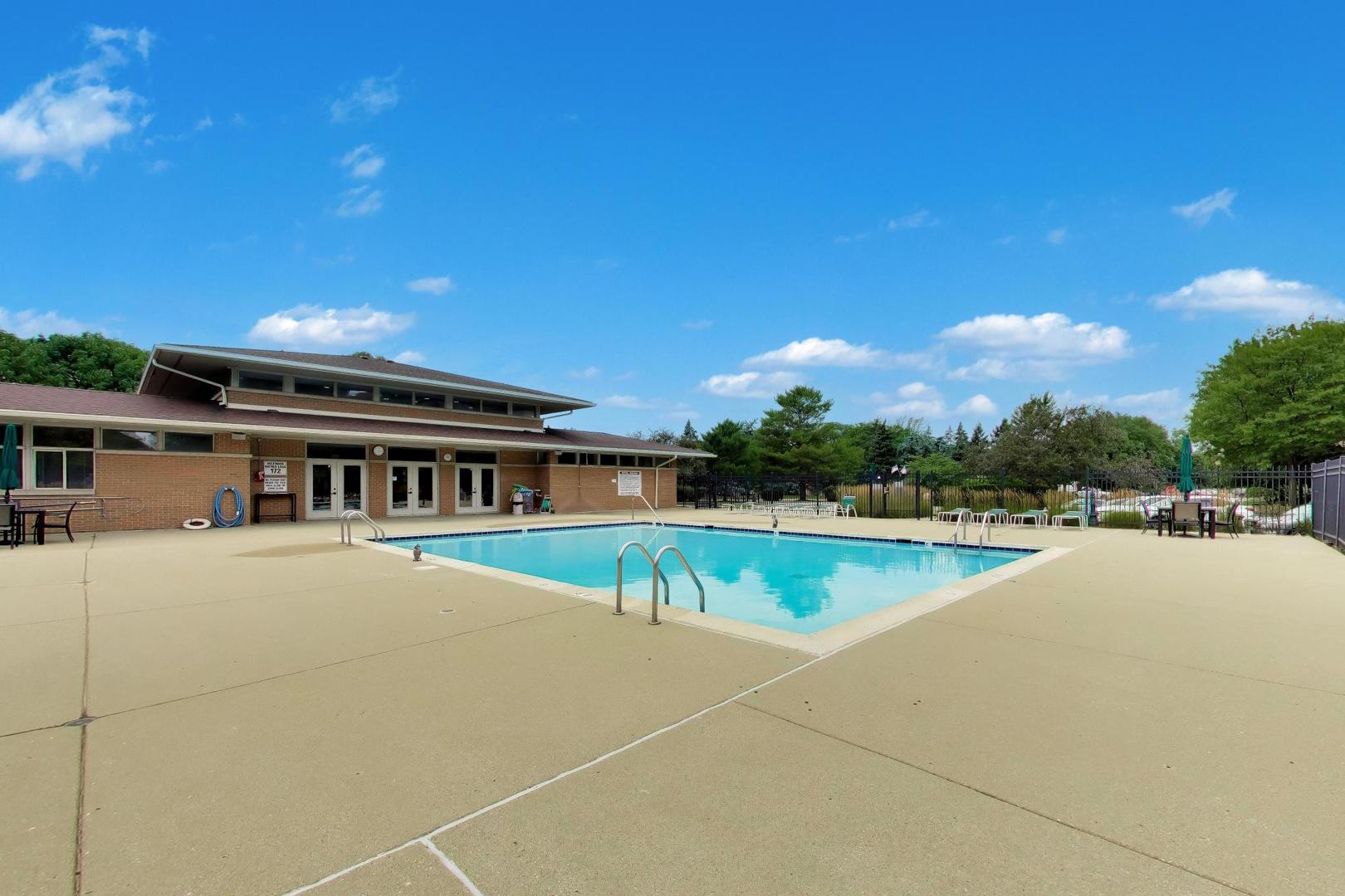 710 Creekside Drive Unit: 101