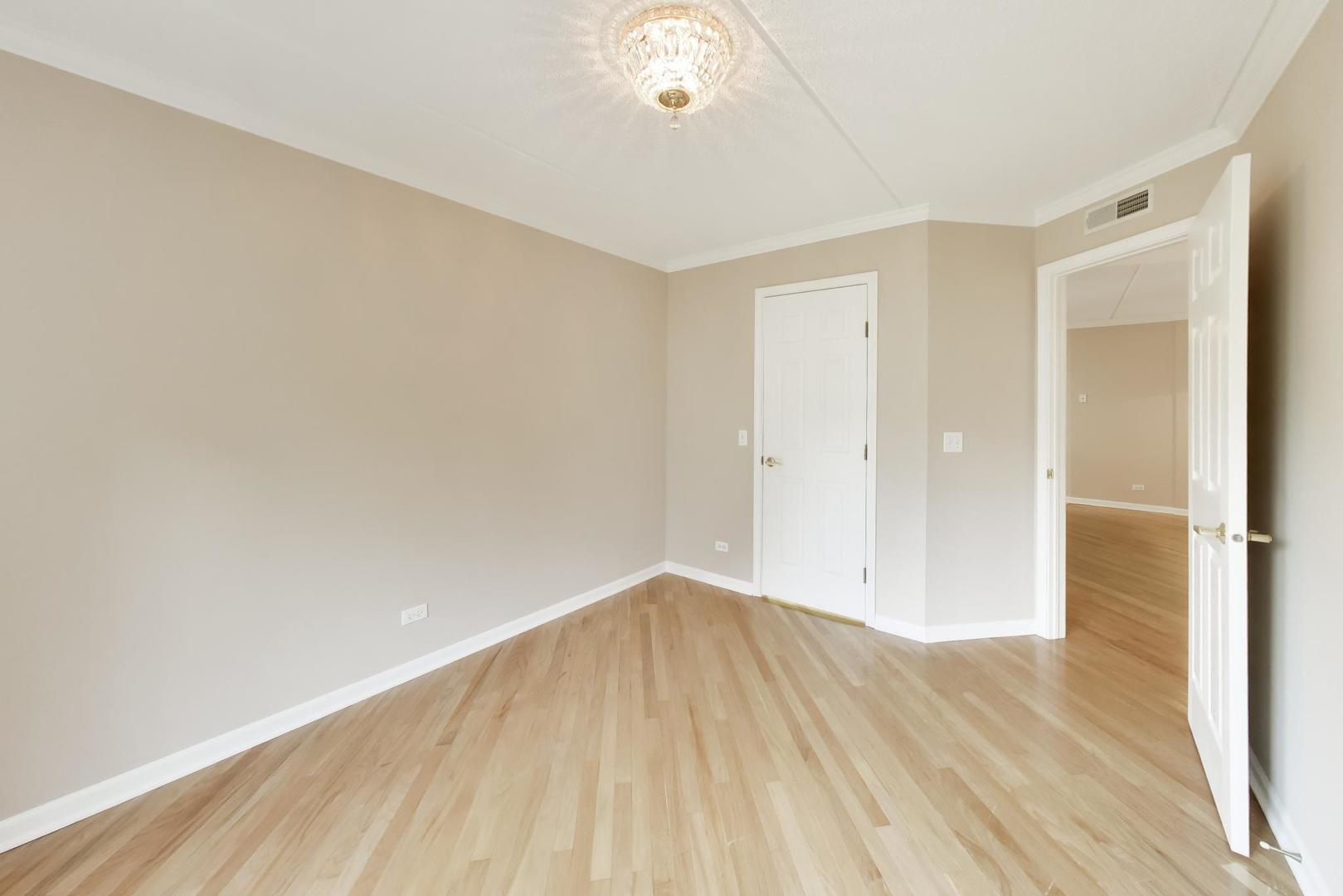 710 Creekside Drive Unit: 101