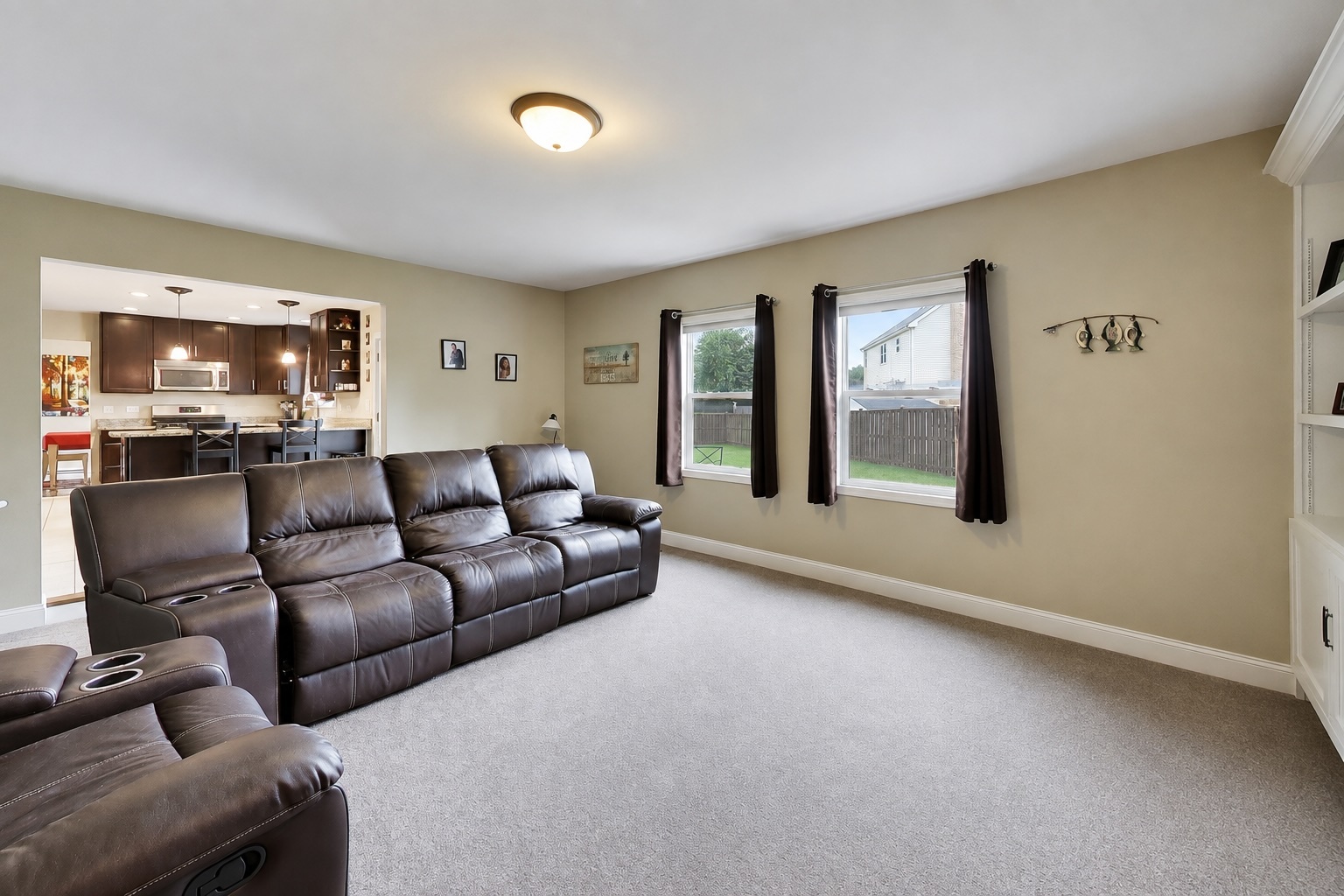 639 N Newkirk Lane