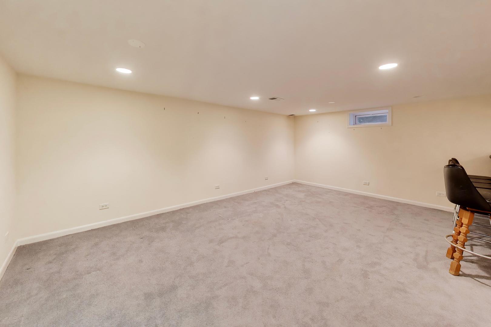 433 Kinkaid Court