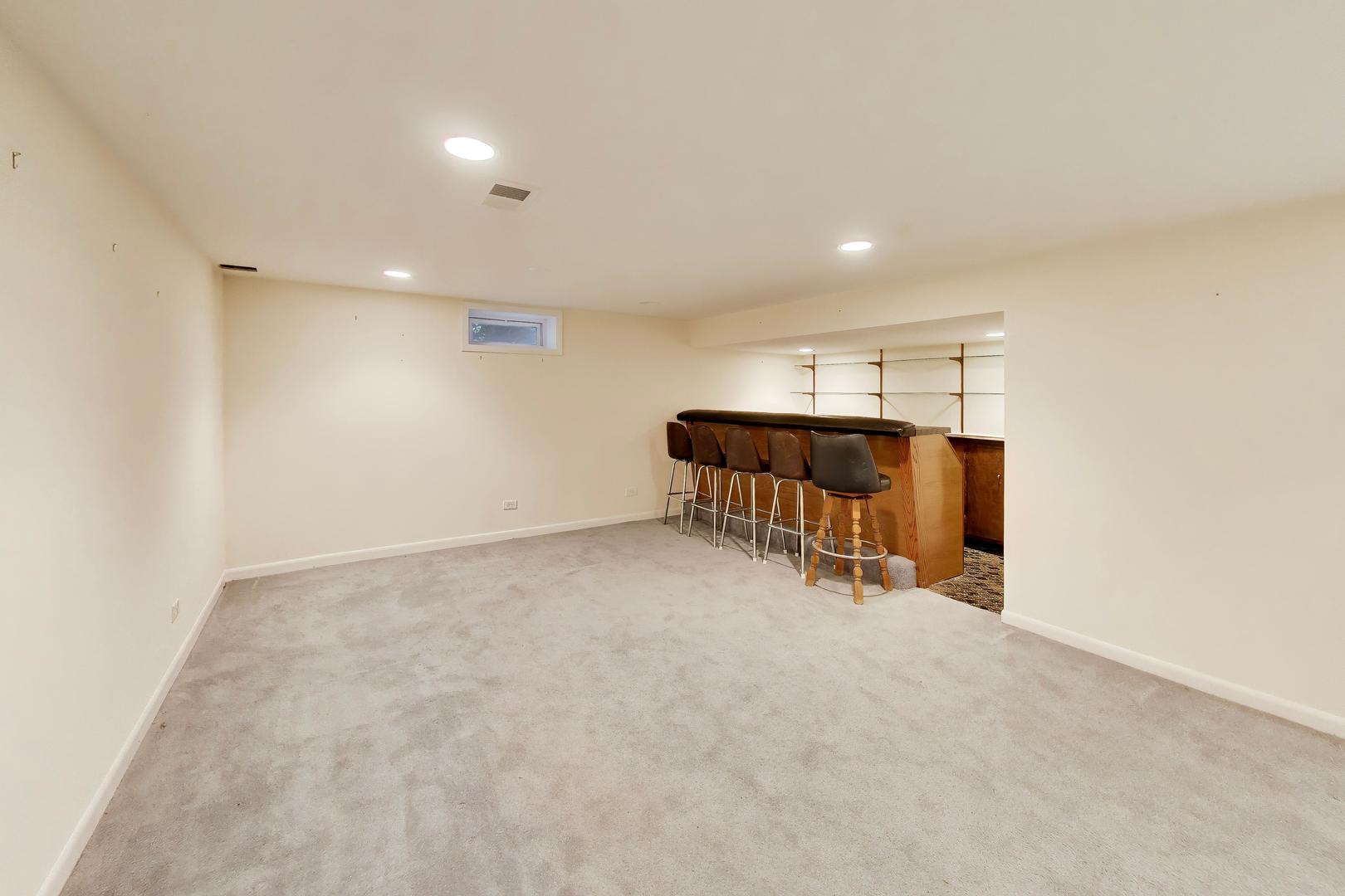 433 Kinkaid Court