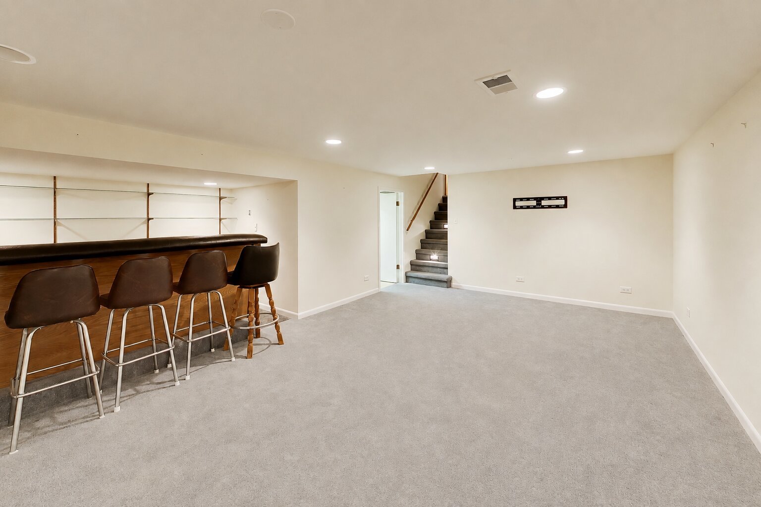433 Kinkaid Court