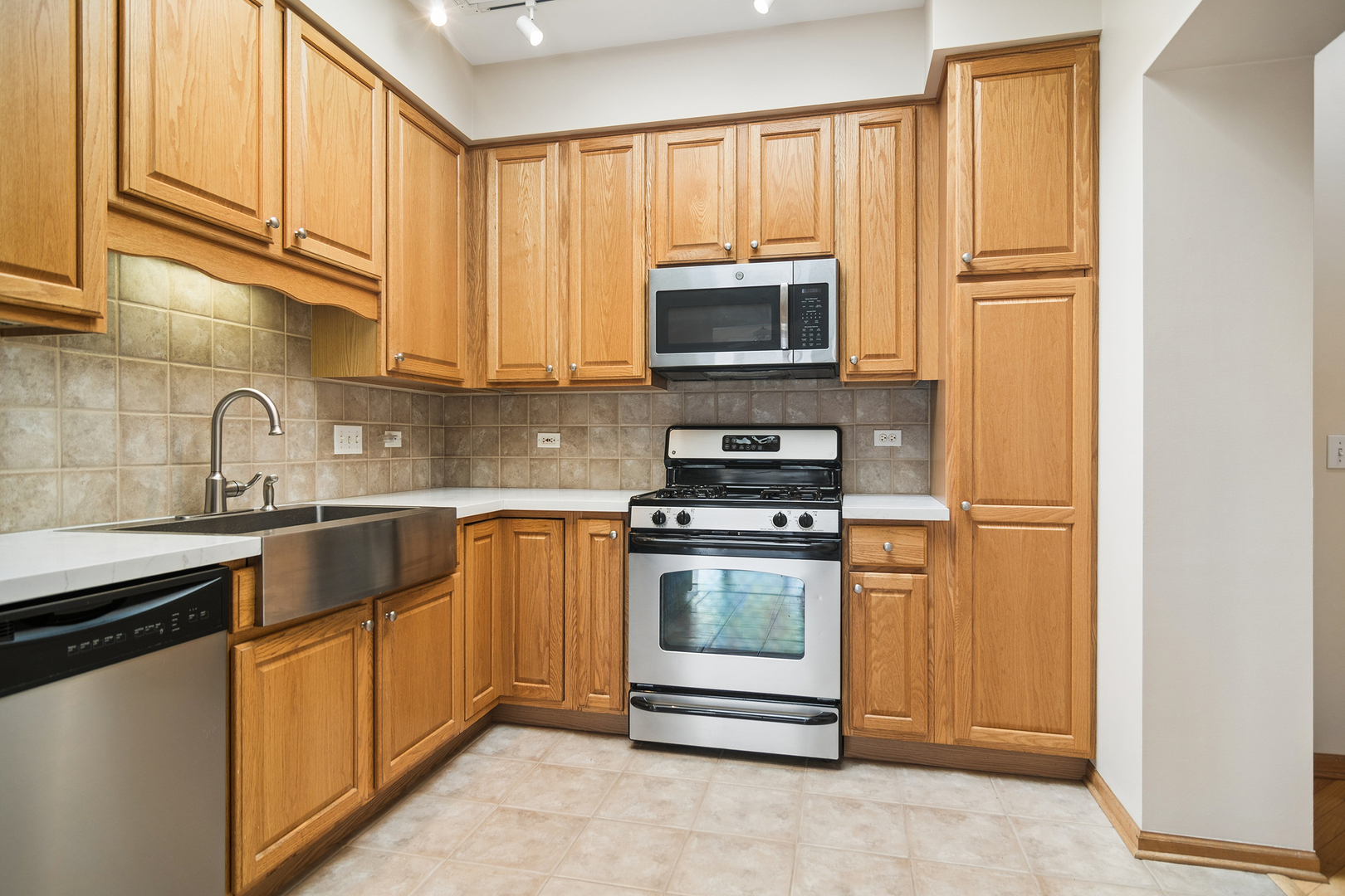 11 S Wille Street Unit: 705