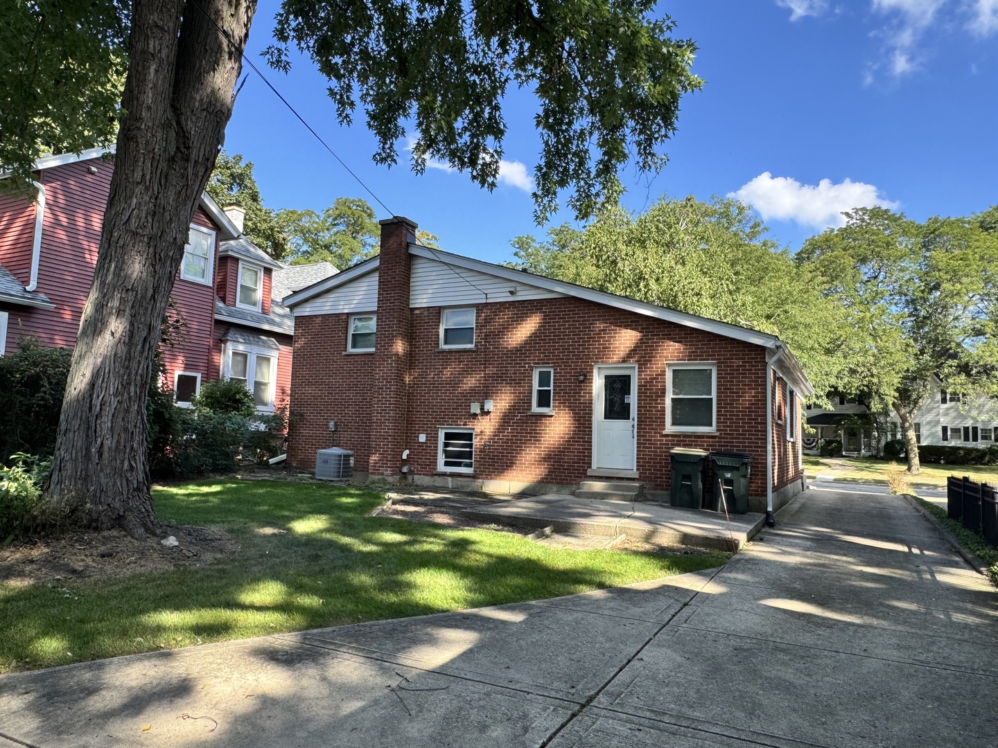 205 W Euclid Avenue