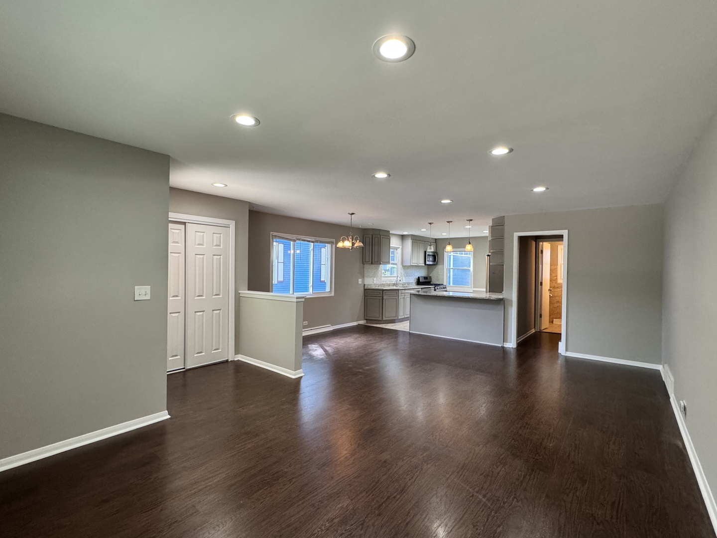 205 W Euclid Avenue