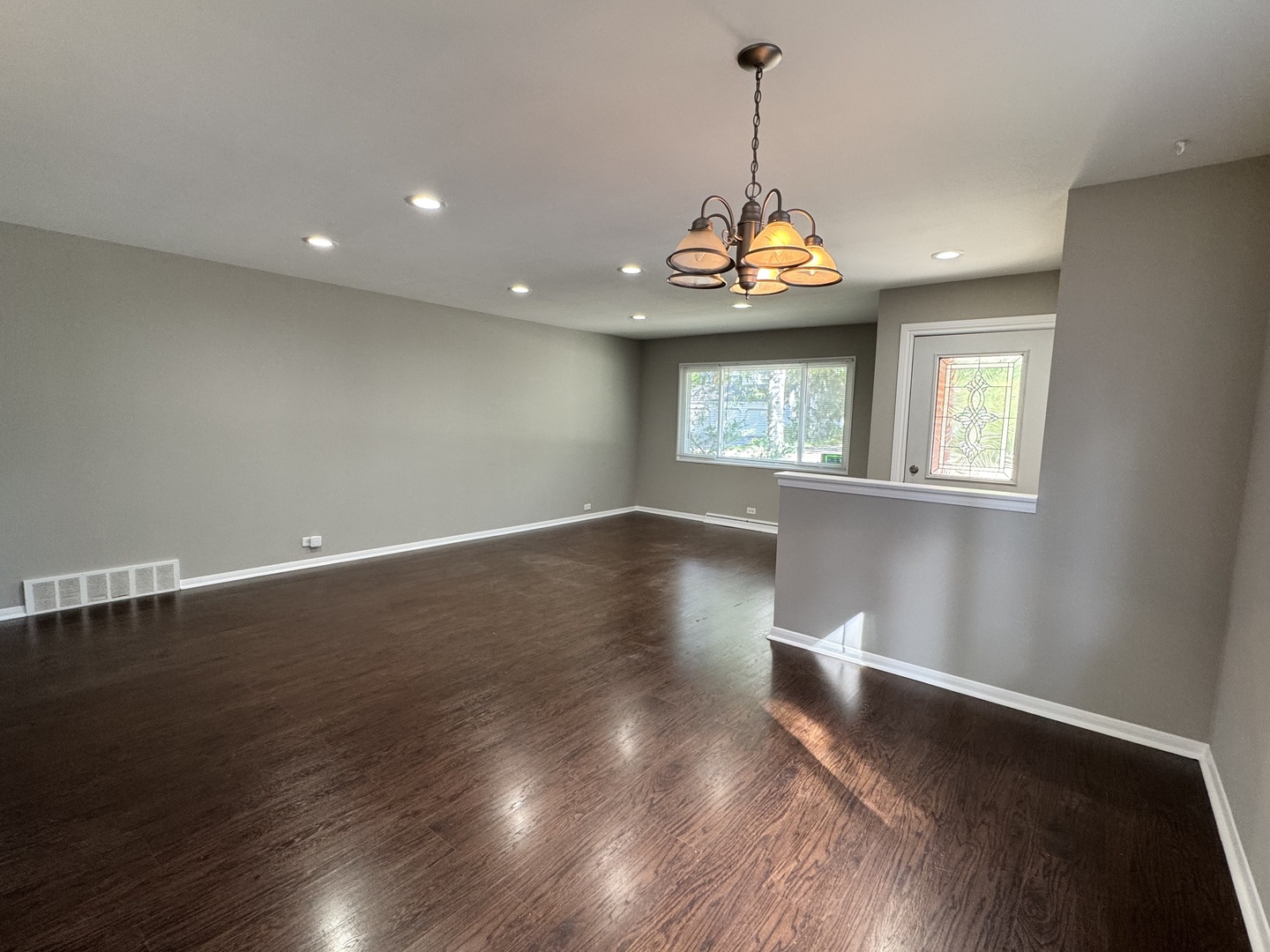 205 W Euclid Avenue