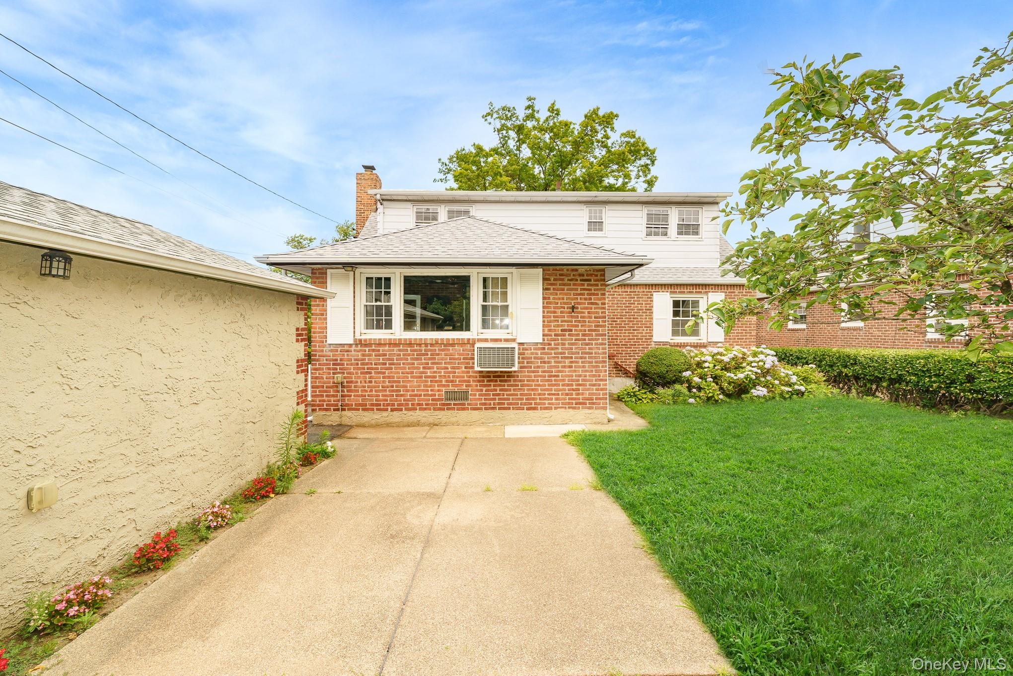 204 Center Street
