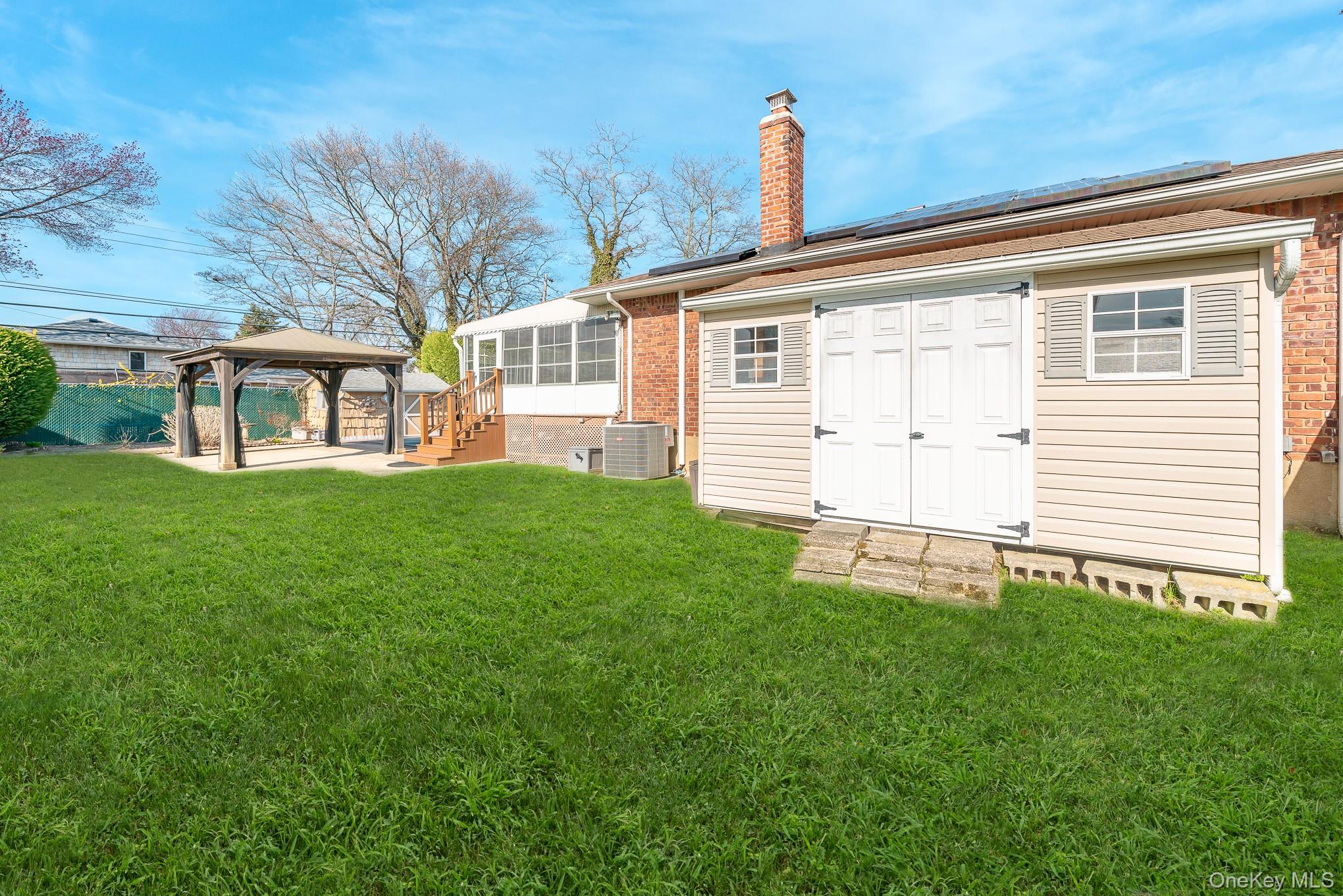 33 Parkdale Drive