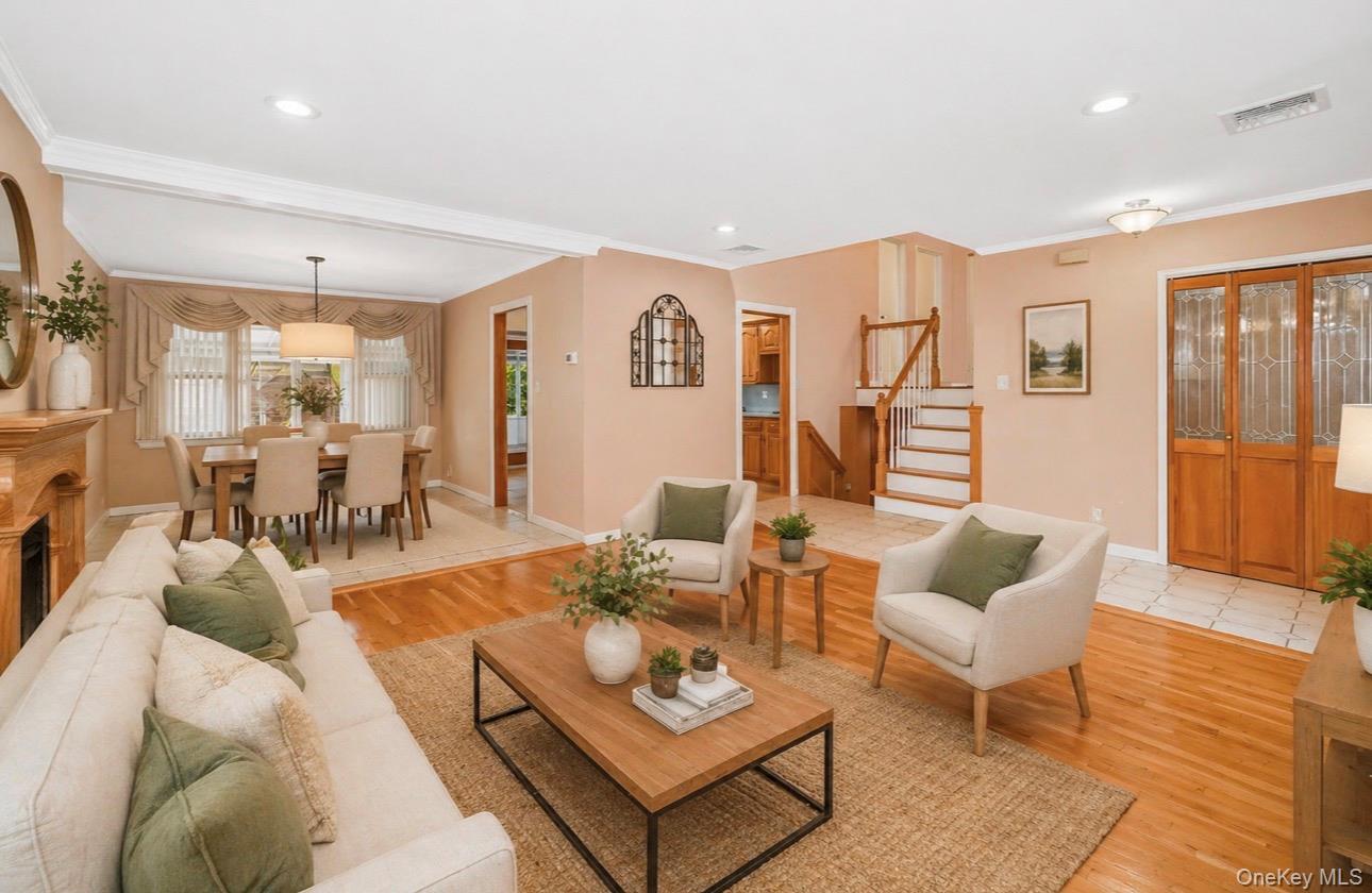 33 Parkdale Drive
