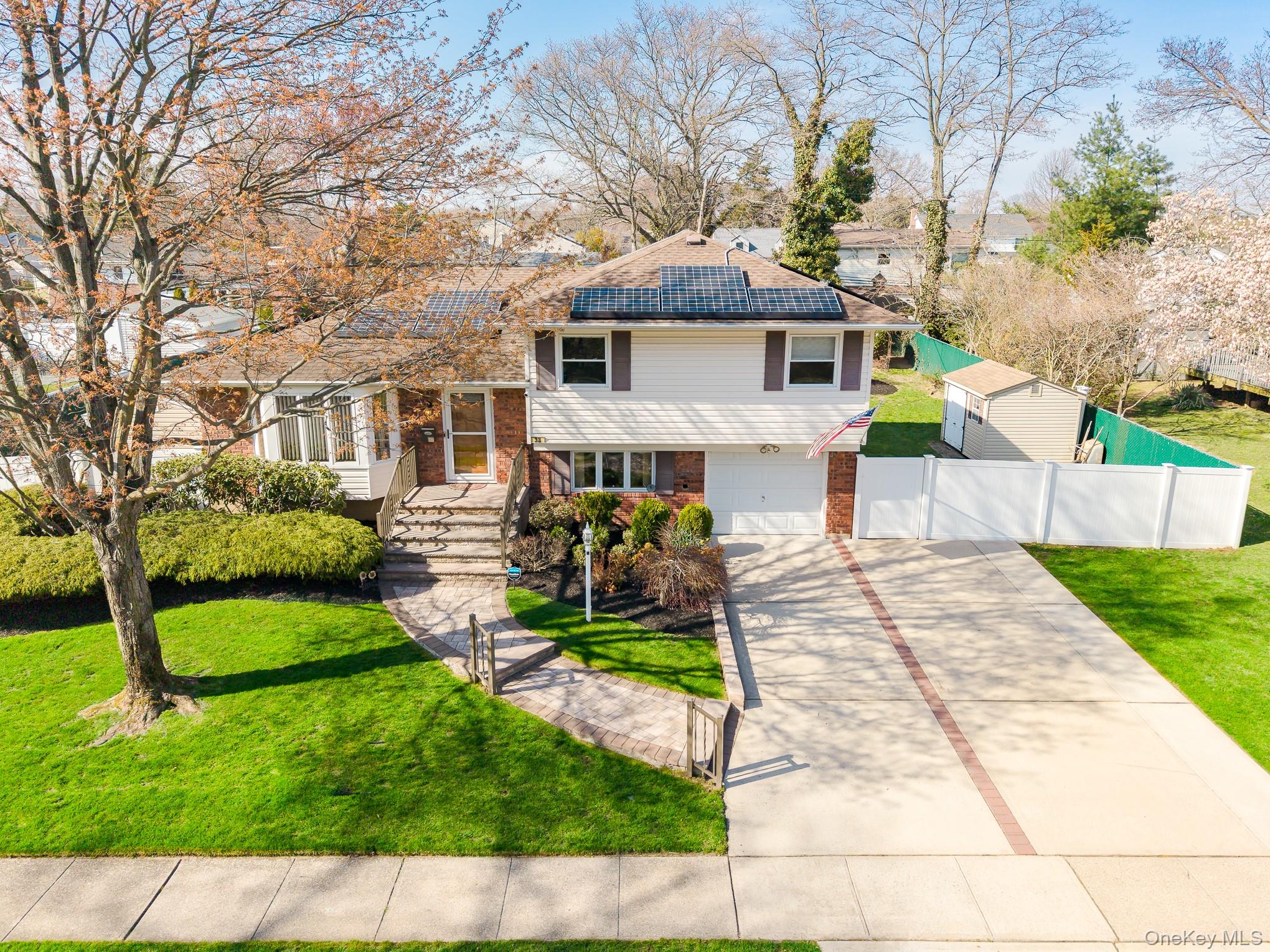 33 Parkdale Drive