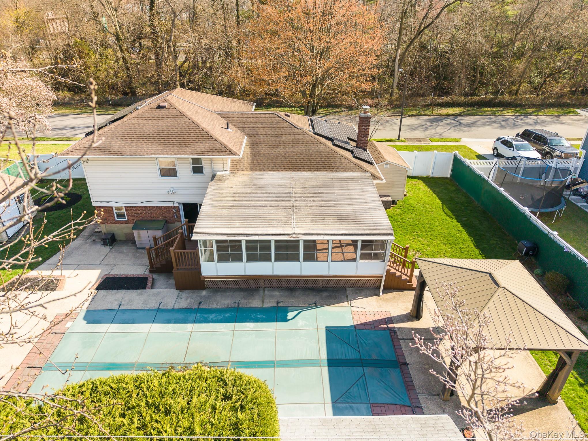 33 Parkdale Drive