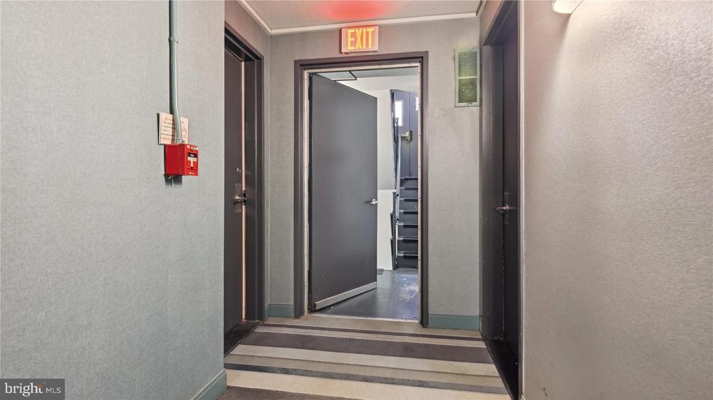 1718 P STREET NW T19