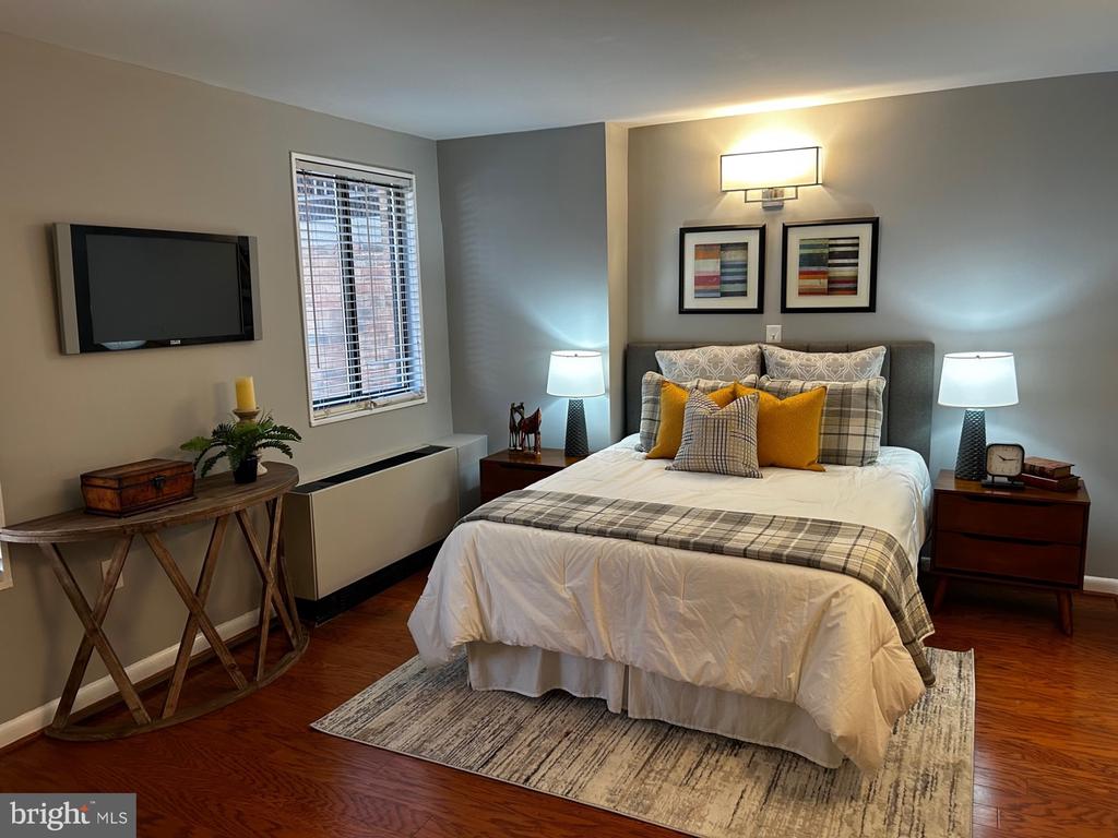 1718 P STREET NW T19