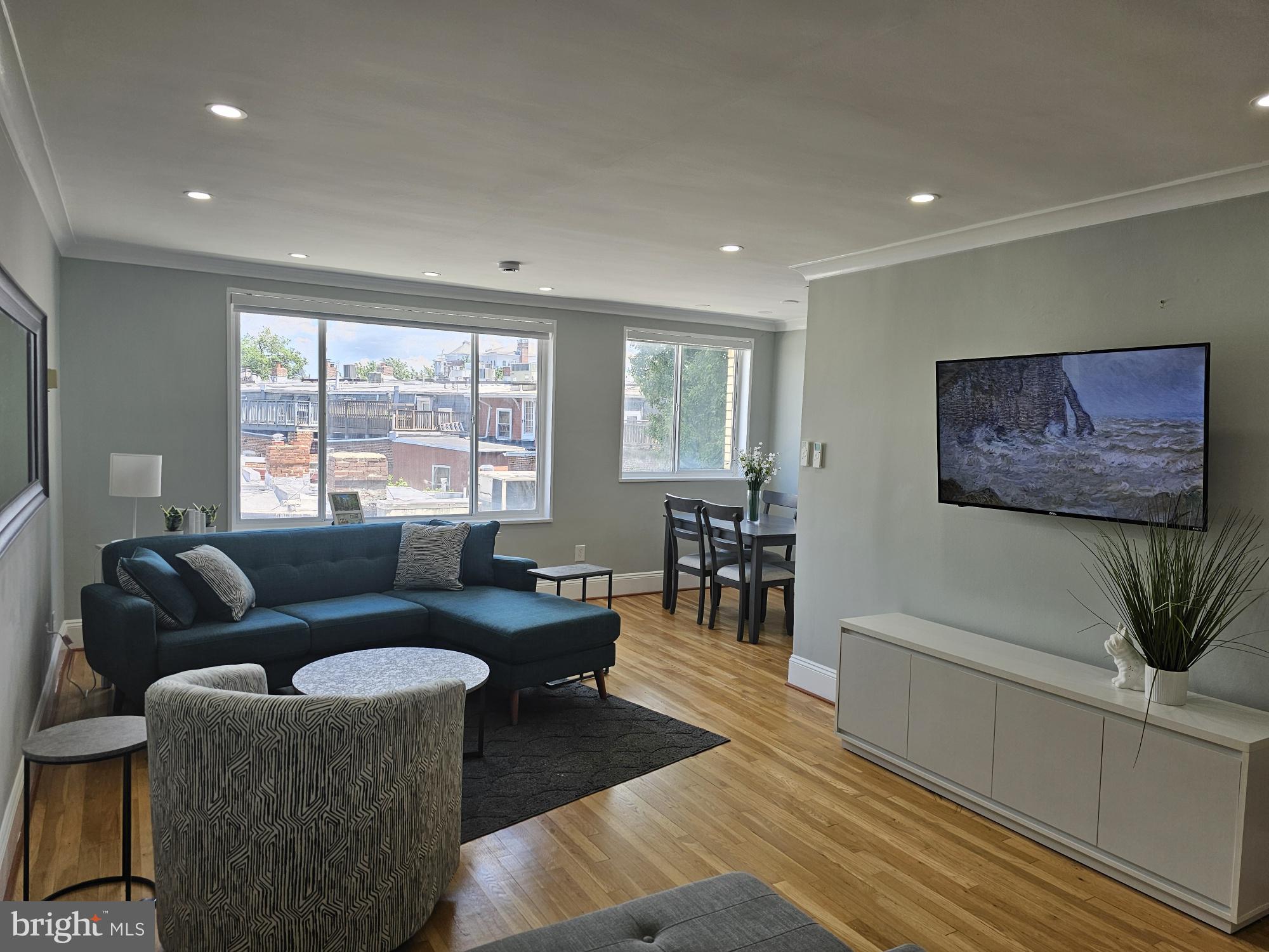 305 C STREET NE 301