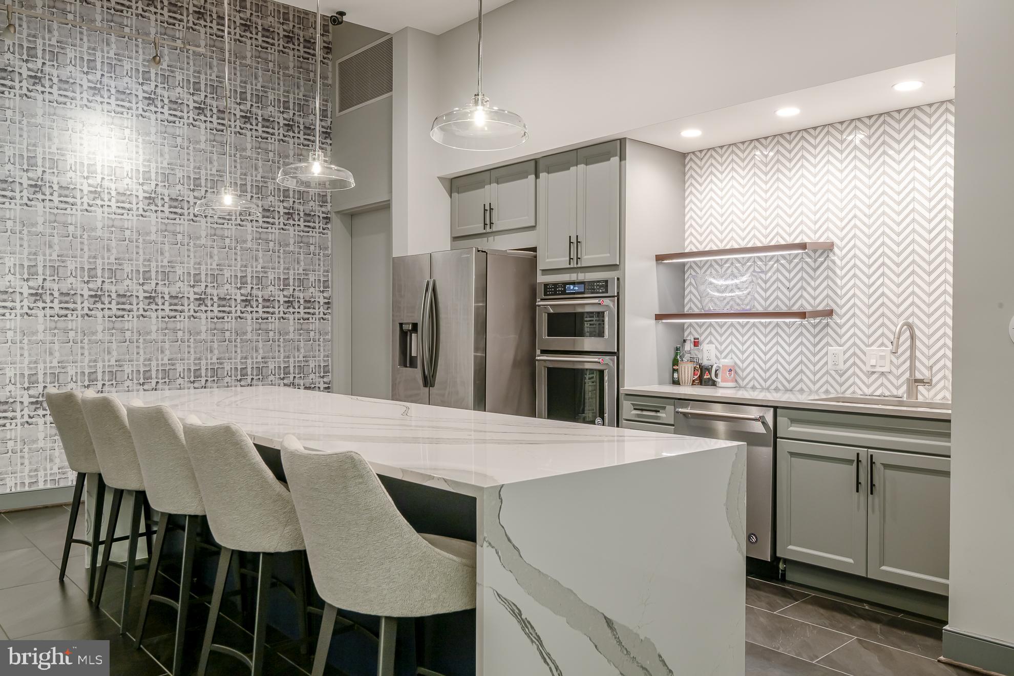 1025 1ST STREET SE 713