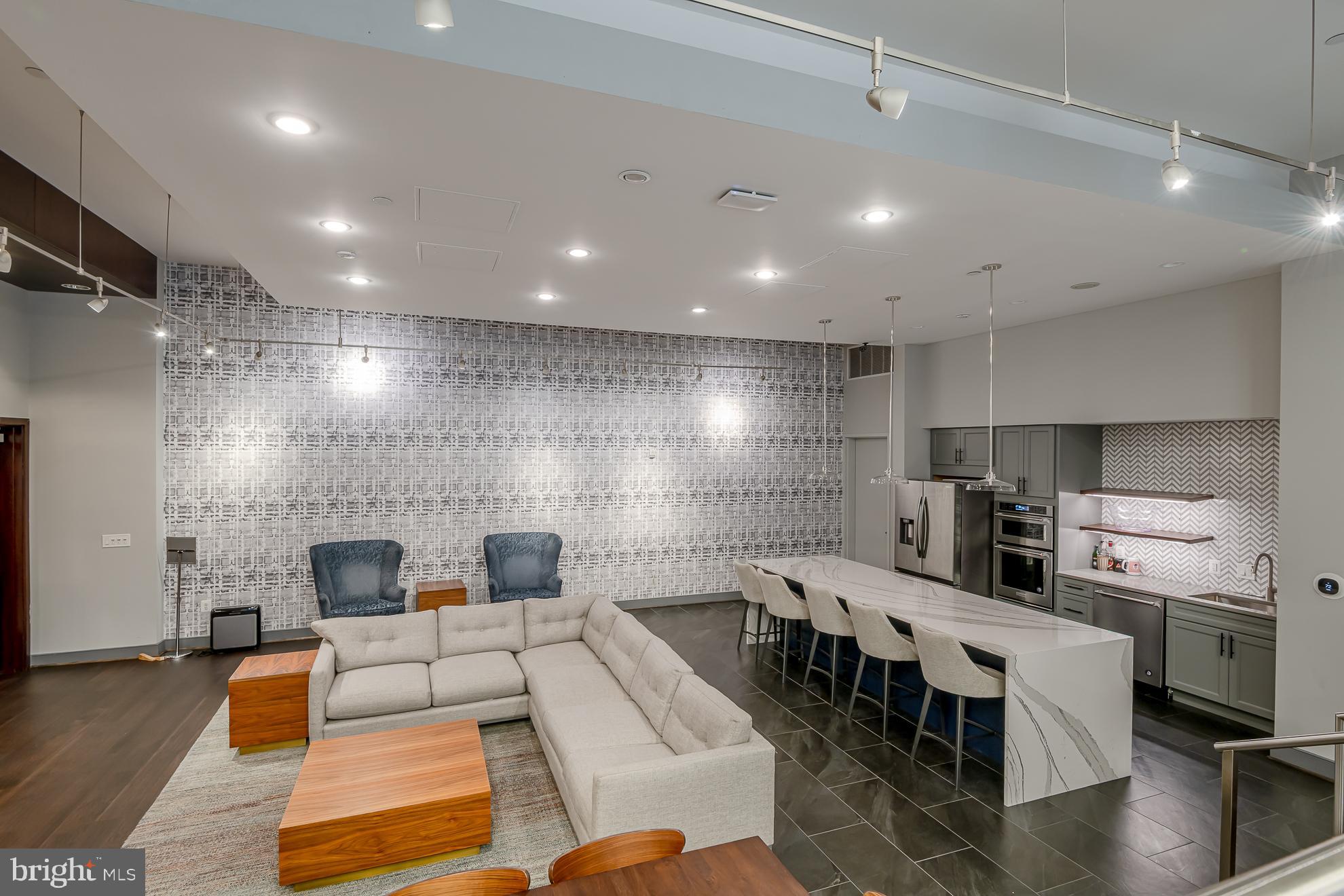 1025 1ST STREET SE 713