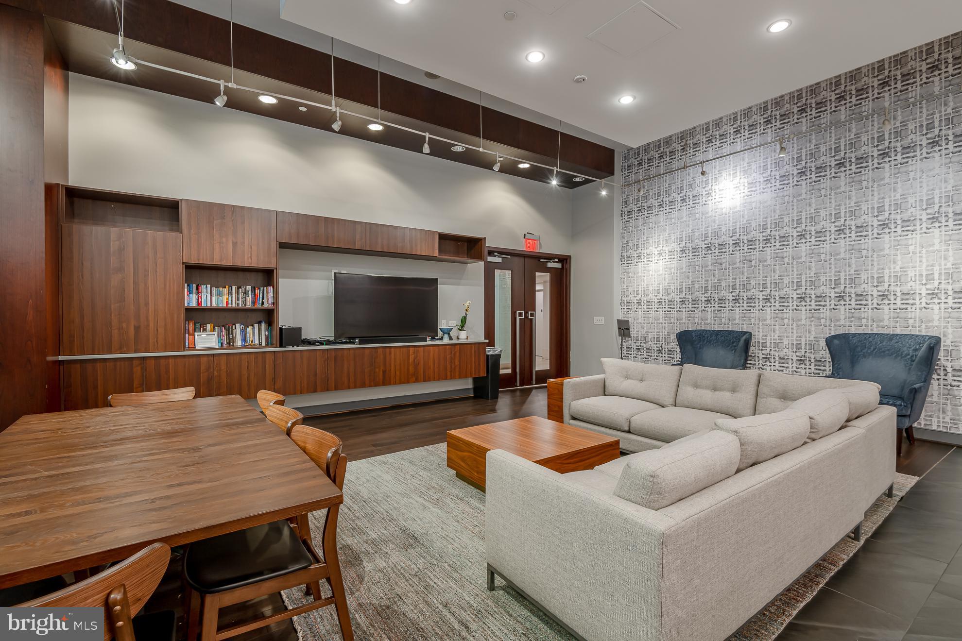 1025 1ST STREET SE 713