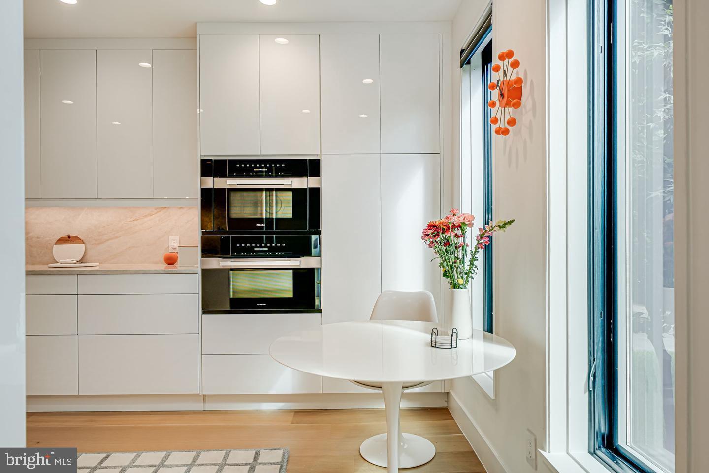 1712 19TH STREET NW B