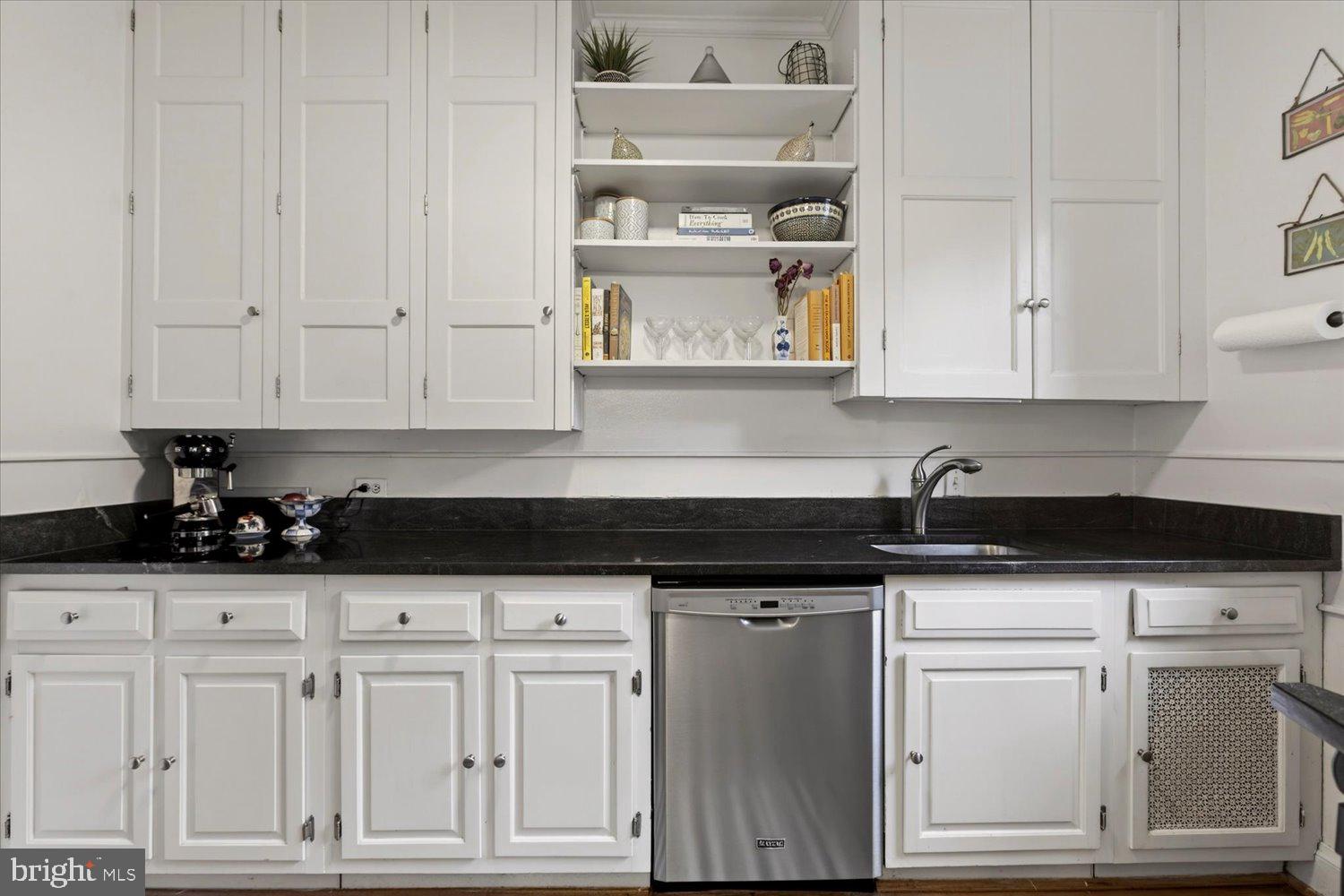 3900 CONNECTICUT AVENUE NW 102G