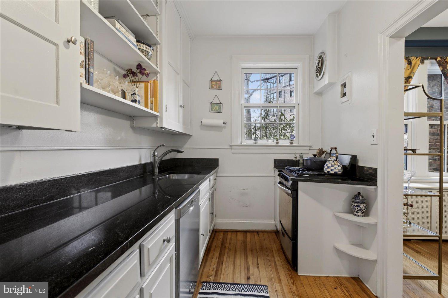 3900 CONNECTICUT AVENUE NW 102G