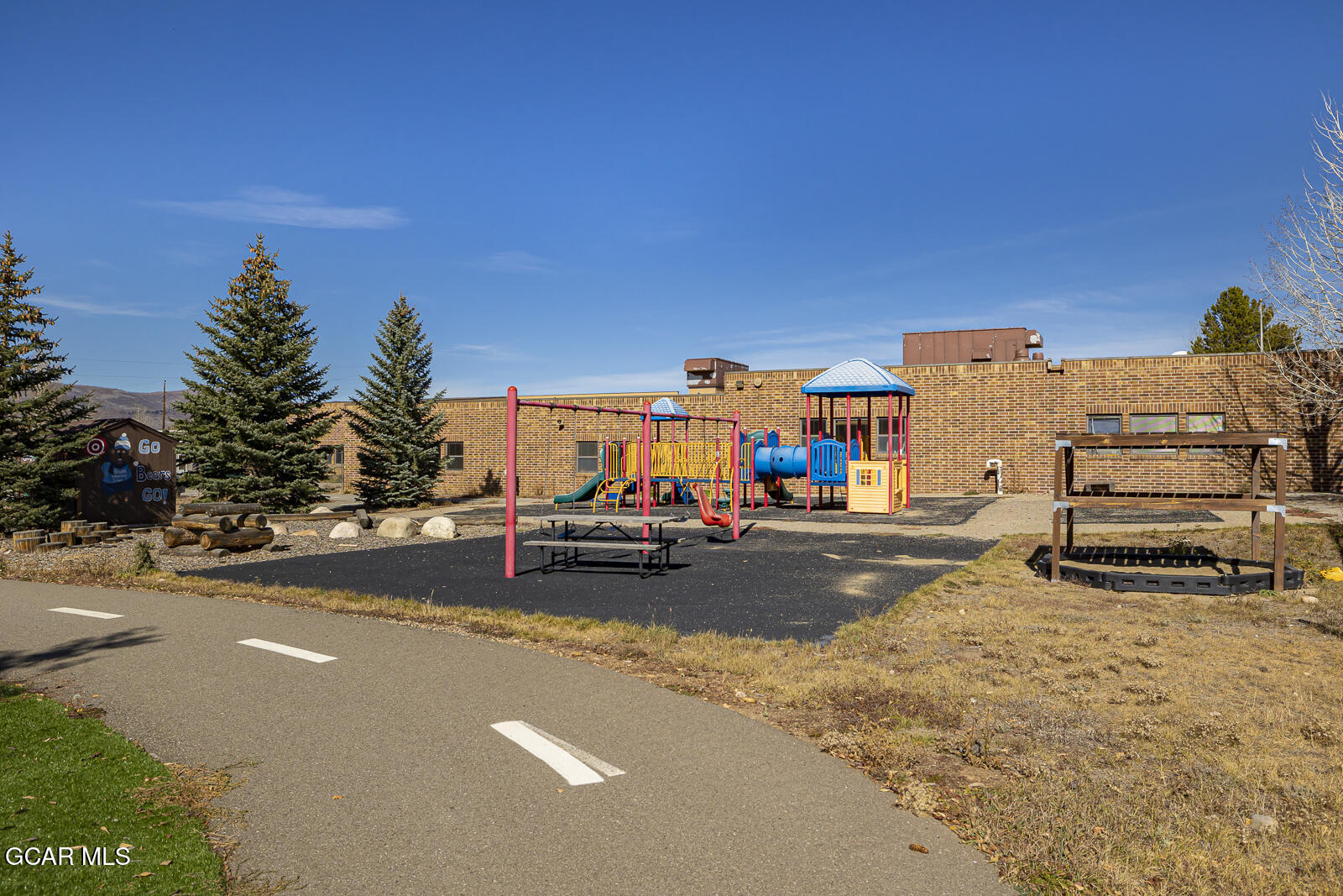 202 East Topaz Avenue