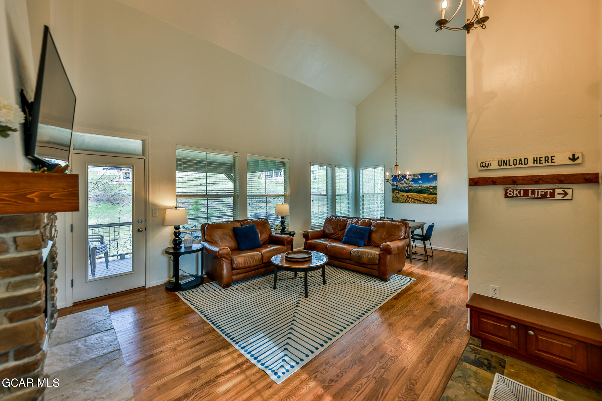 106 RANGE VISTA Drive