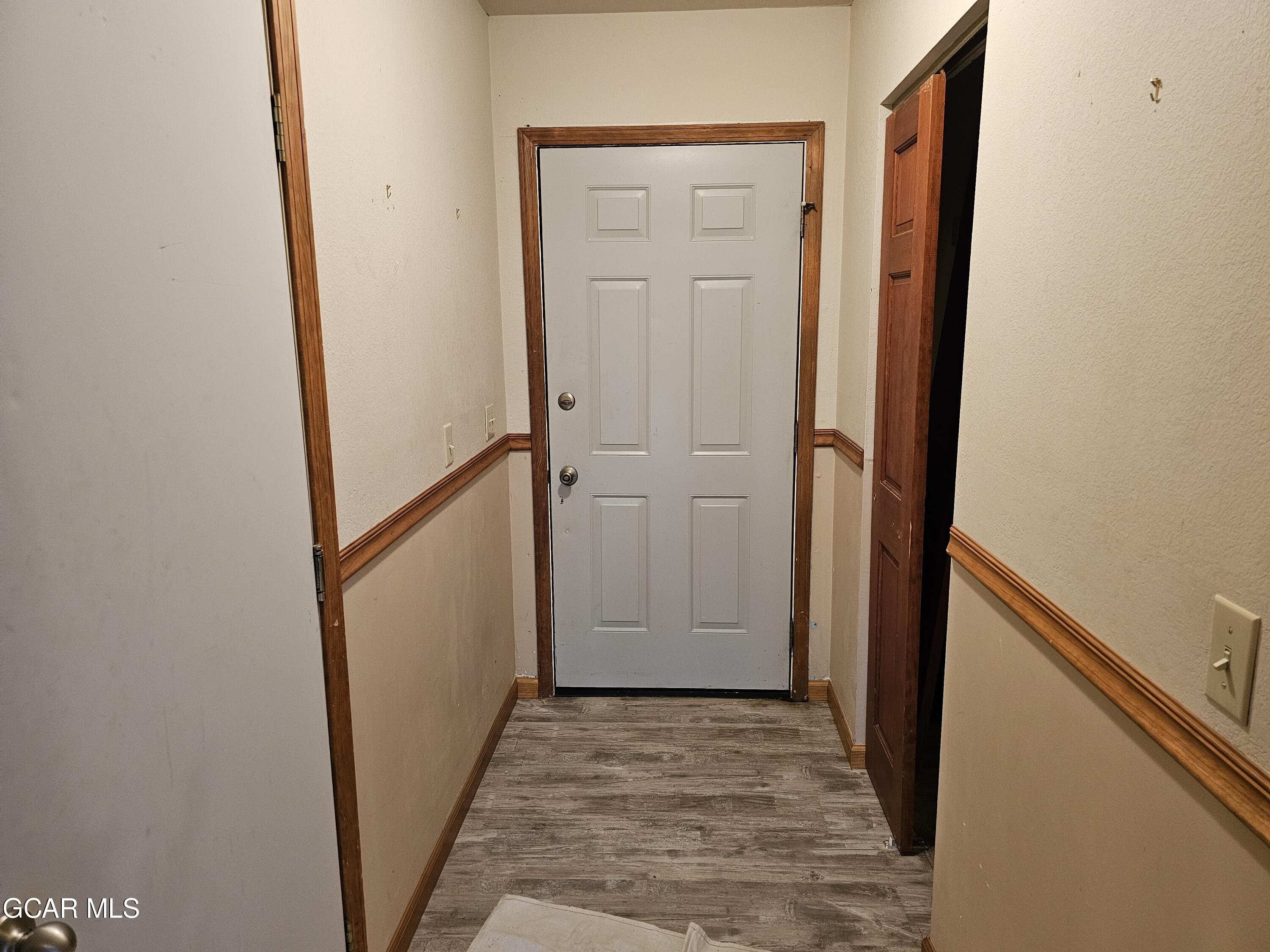 77 GCR 8990 Court