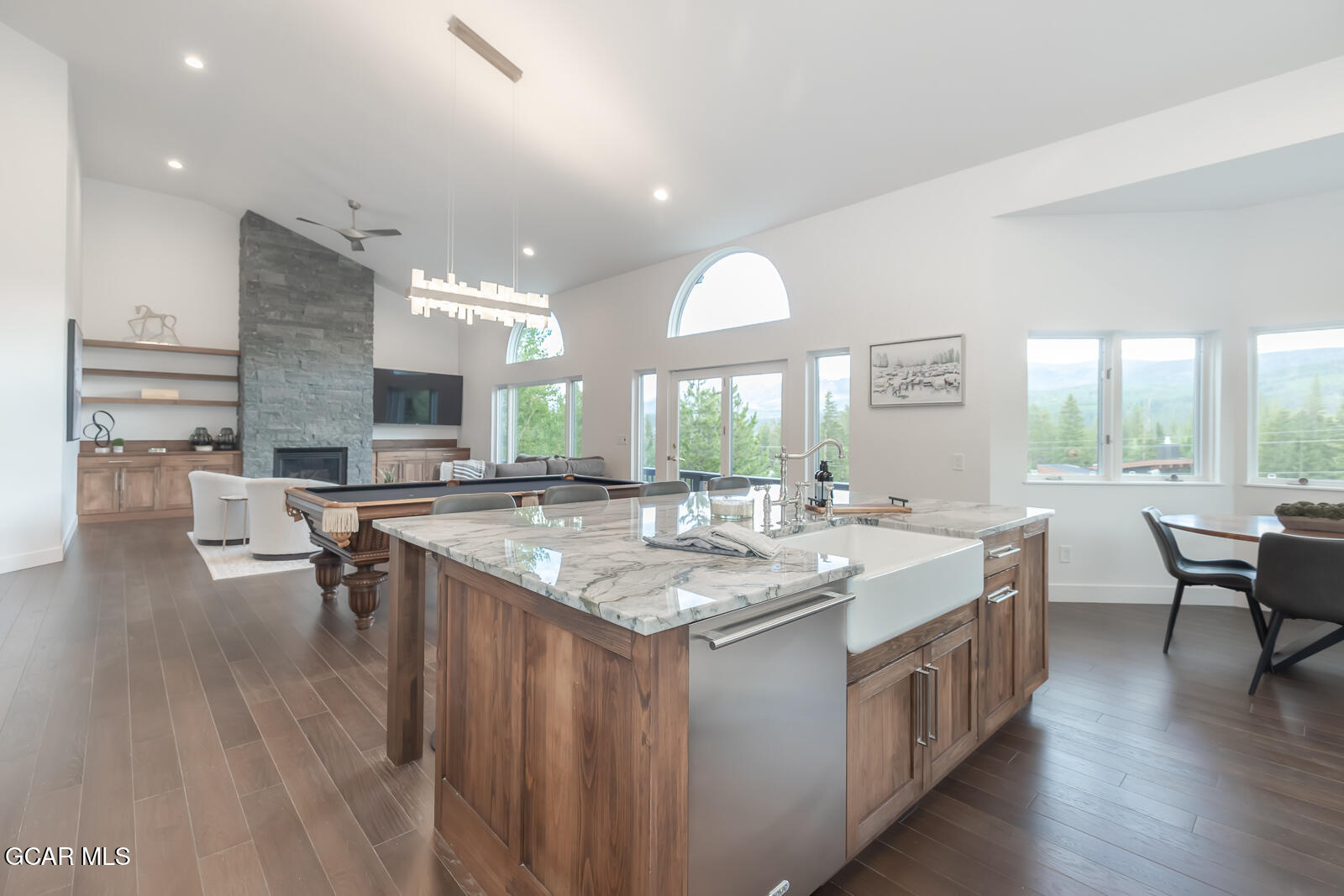 671 Vasquez Road