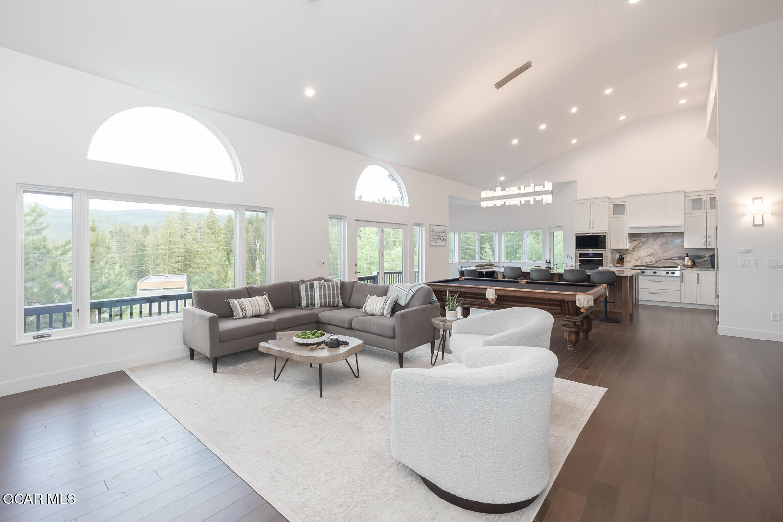 671 Vasquez Road